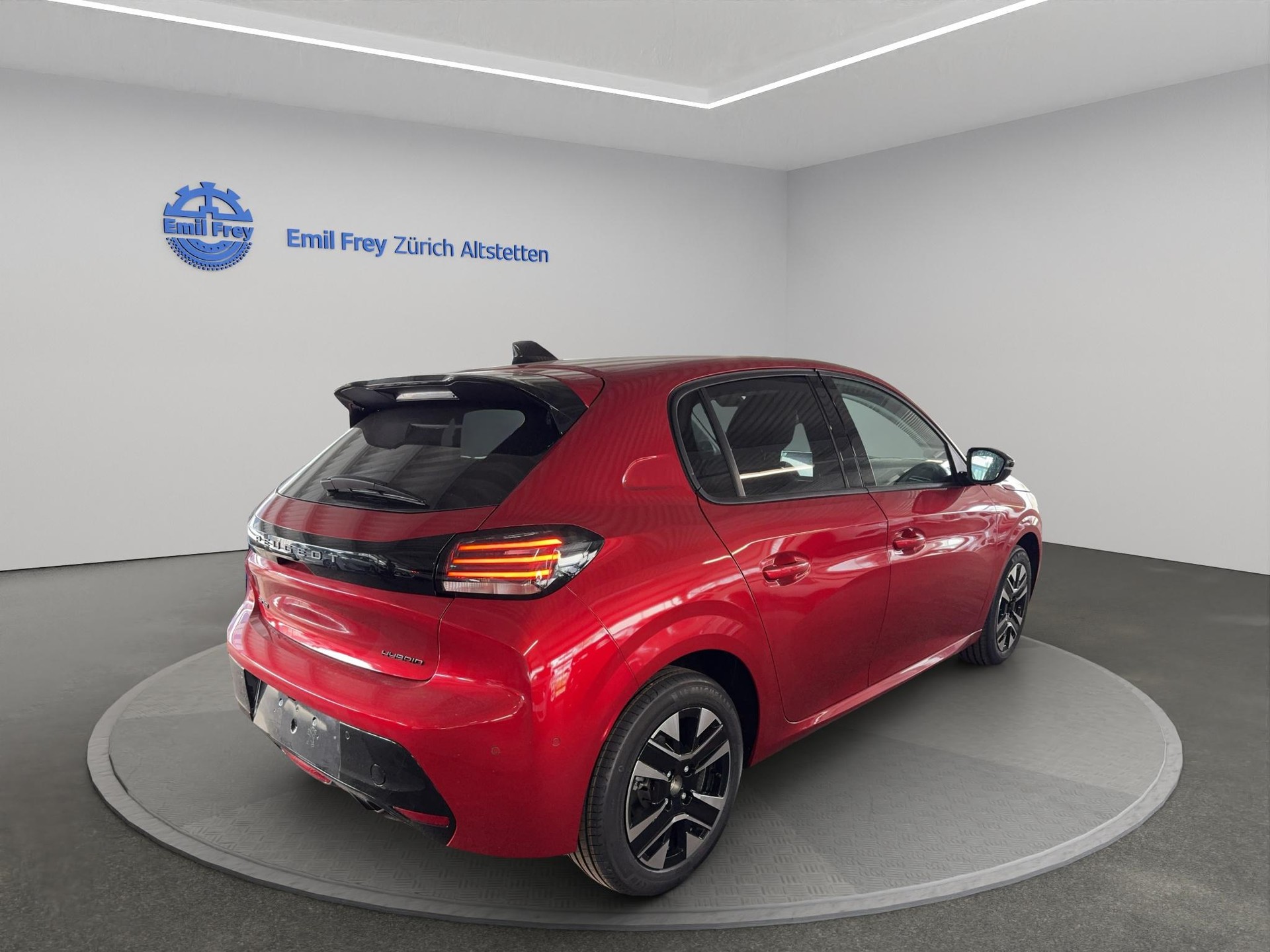 PEUGEOT 208 1.2 Hybrid Allure-image-2