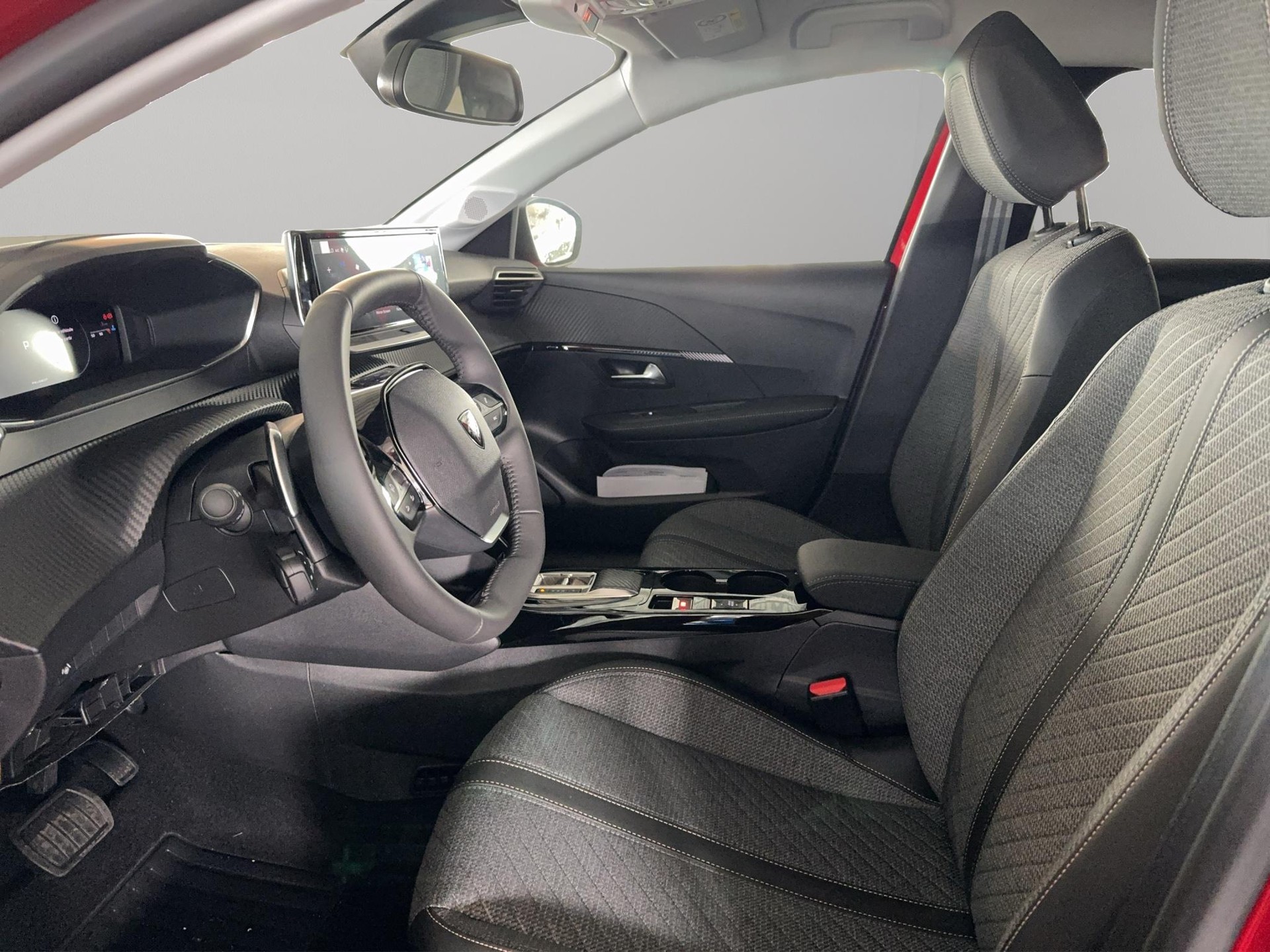PEUGEOT 208 1.2 Hybrid Allure-image-7