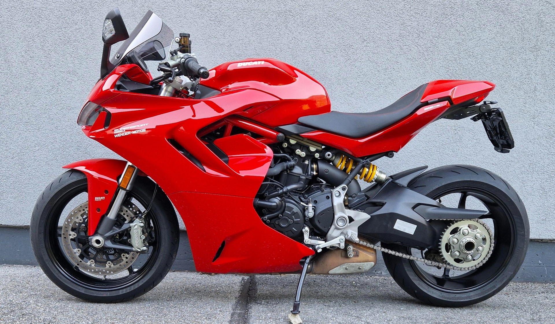 DUCATI Supersport-showroom-element-3