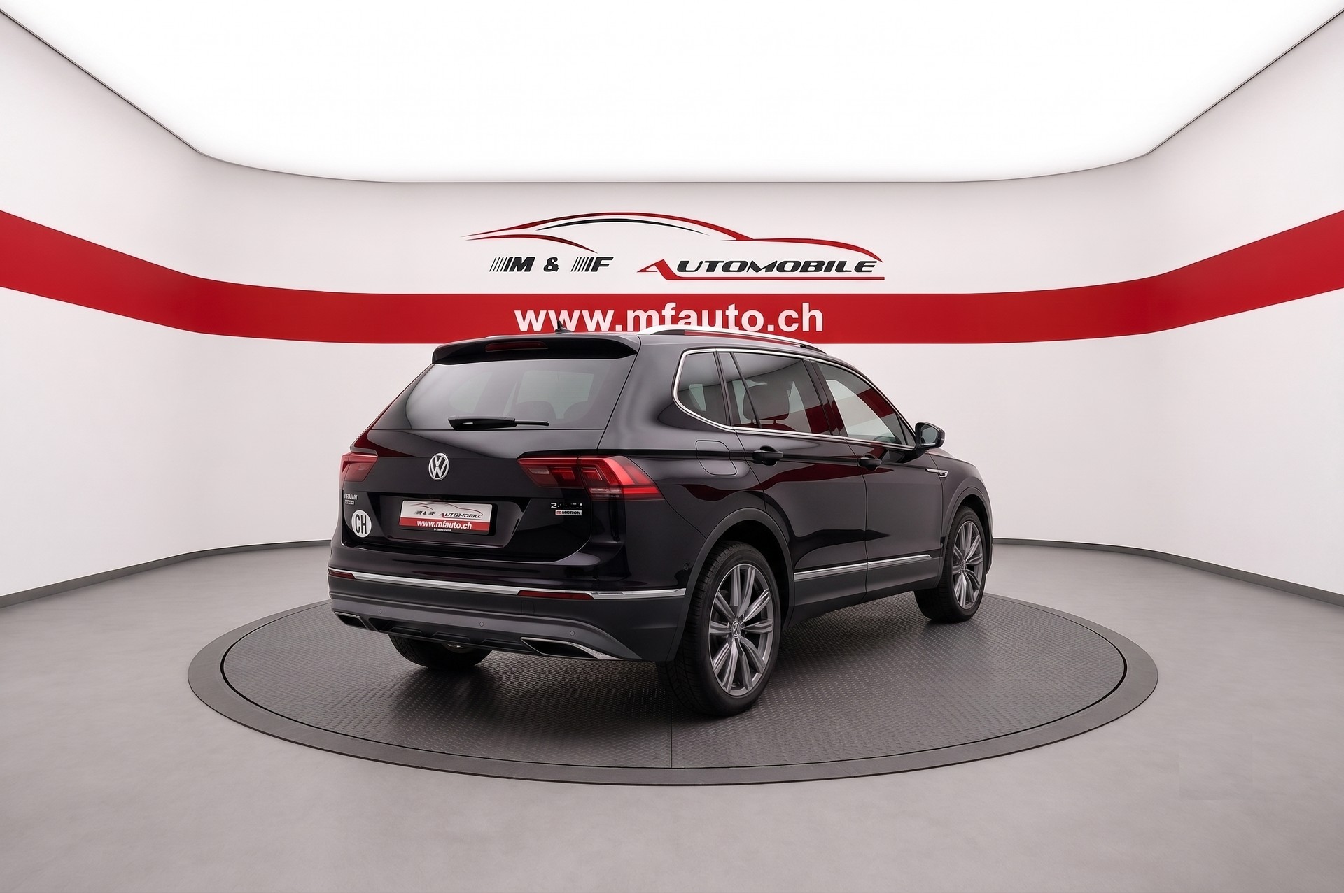 VW Tiguan Allspace 2.0 TSI Highline DSG CH FAHRZEUG 7 Plätzer-image-5