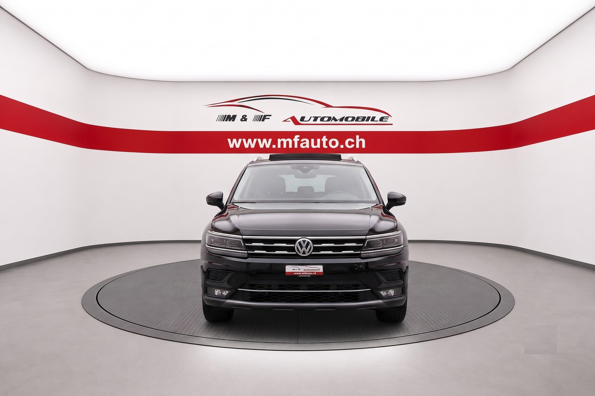 VW Tiguan Allspace 2.0 TSI Highline DSG CH FAHRZEUG 7 Plätzer-image-2