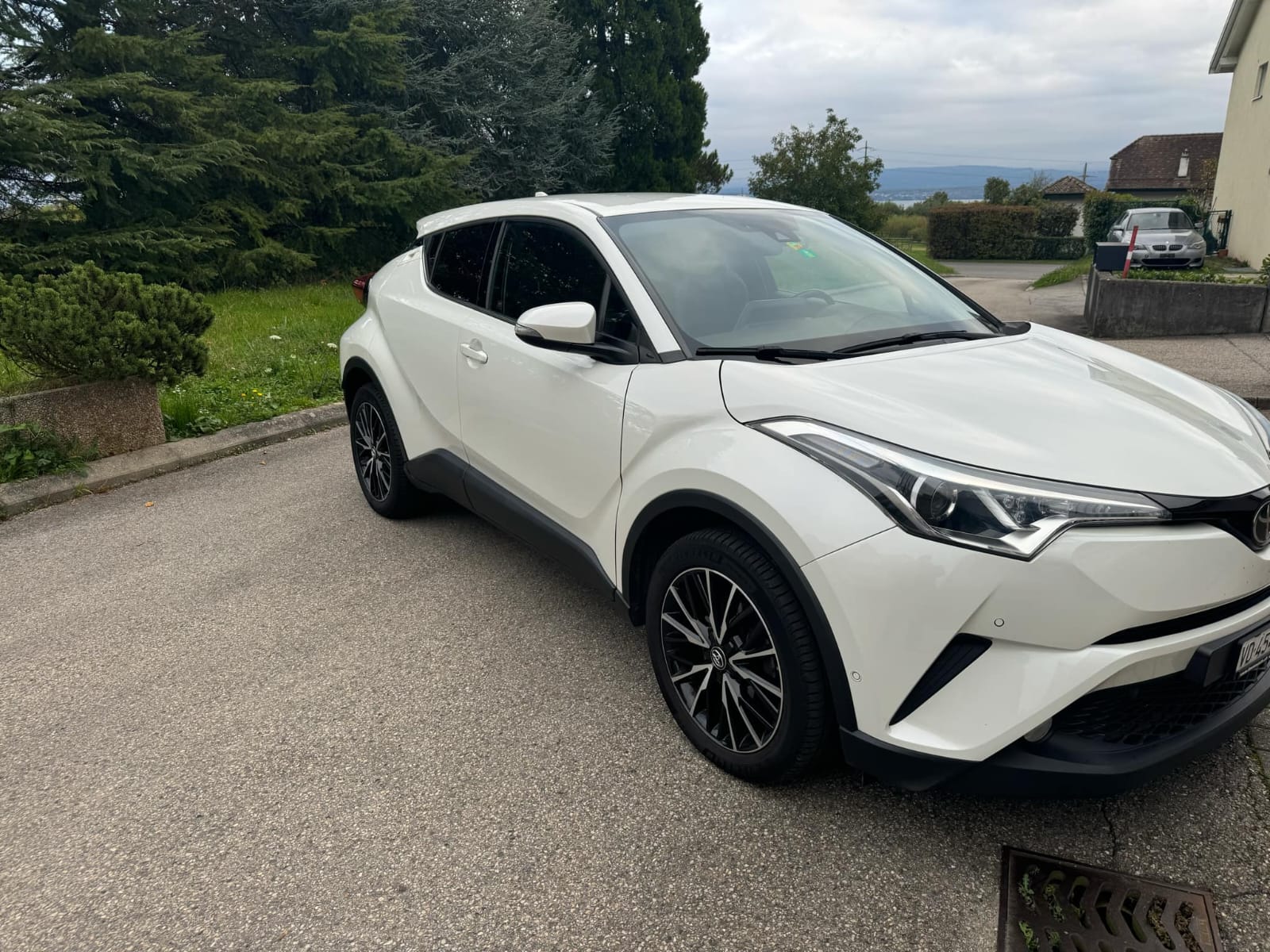 TOYOTA 1.2 T Premium 4x4-image-4