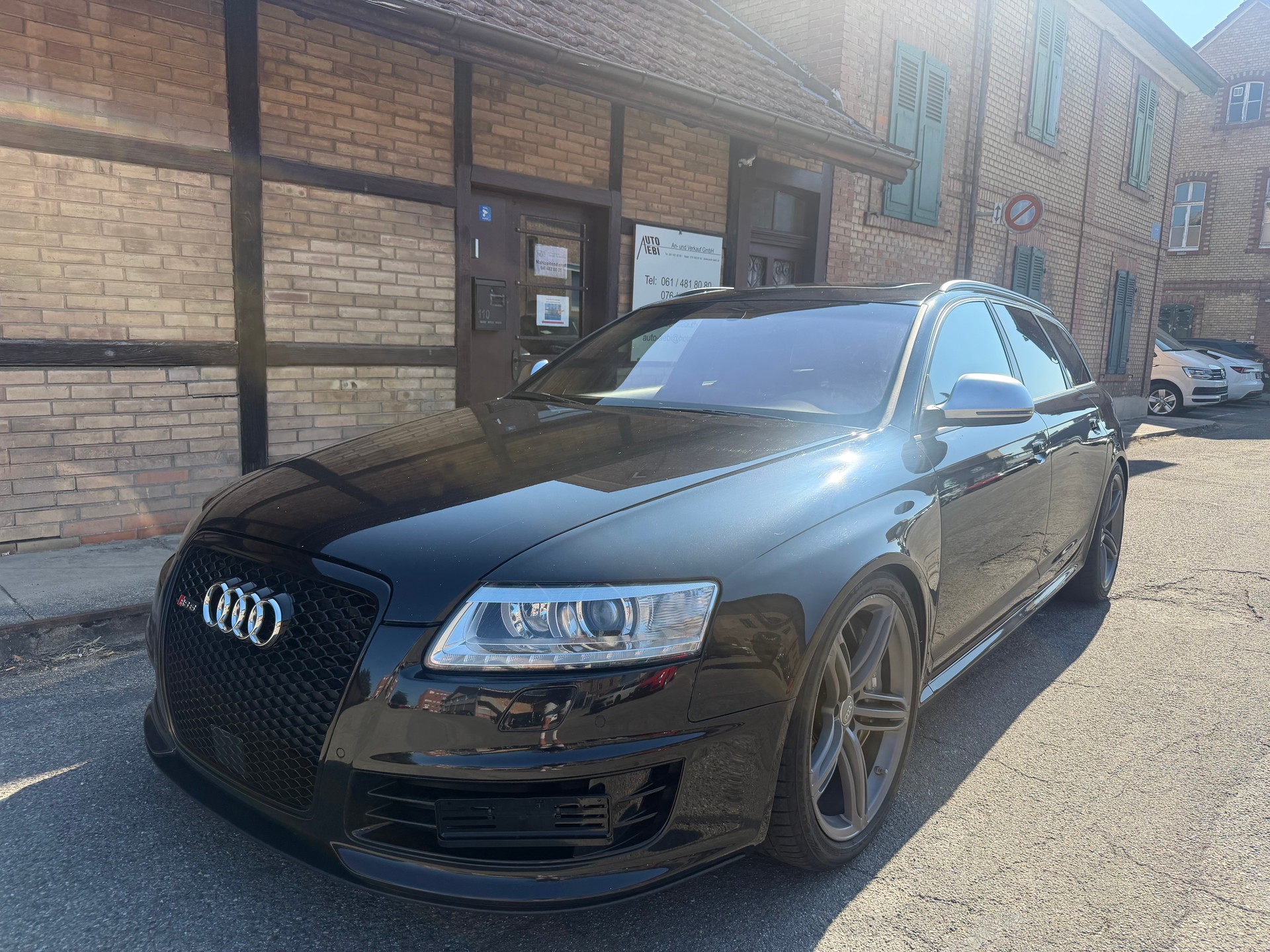 AUDI RS6 Avant 5.0 TFSI V10 quattro tiptronic-image-1