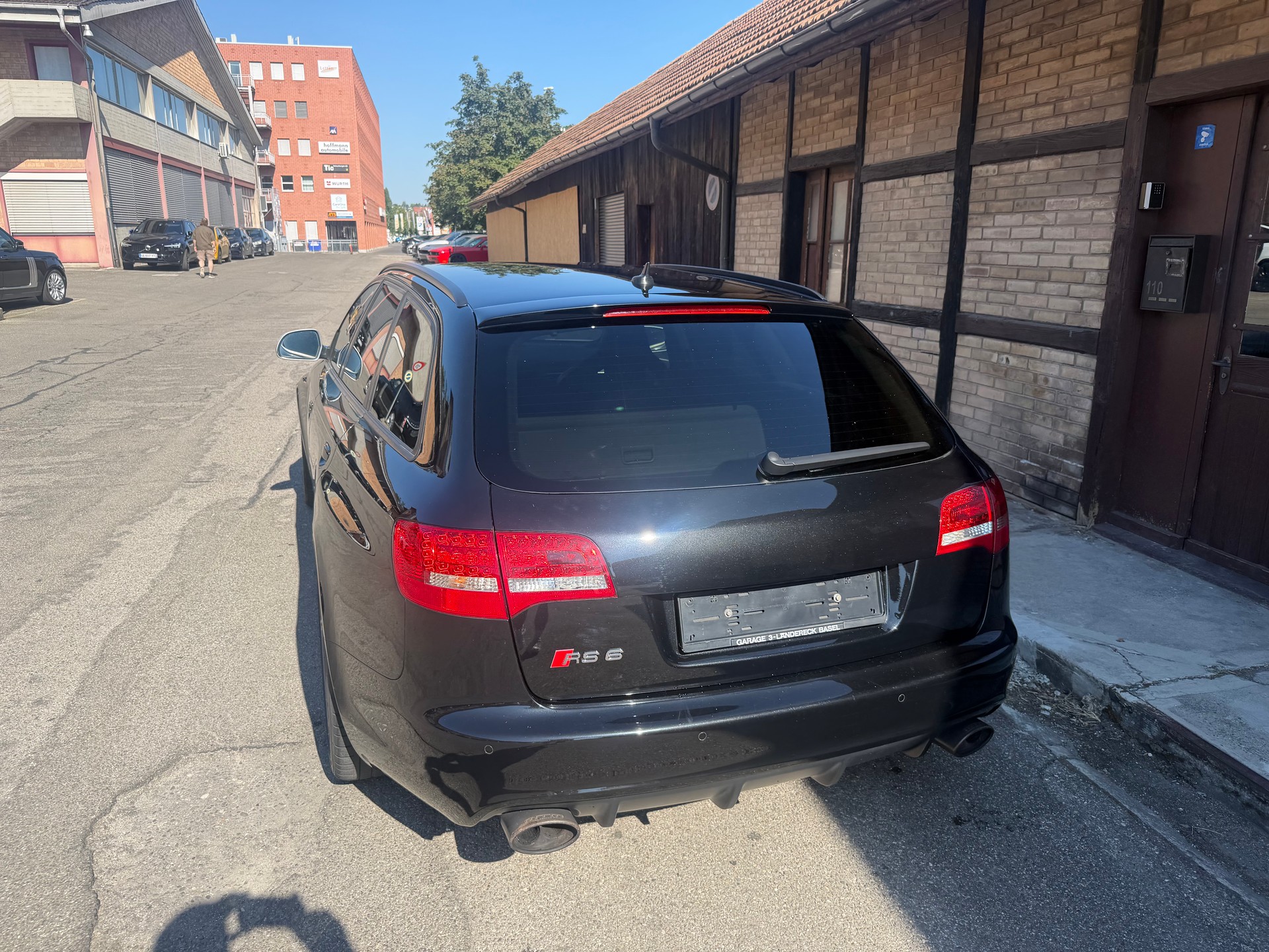 AUDI RS6 Avant 5.0 TFSI V10 quattro tiptronic-image-3
