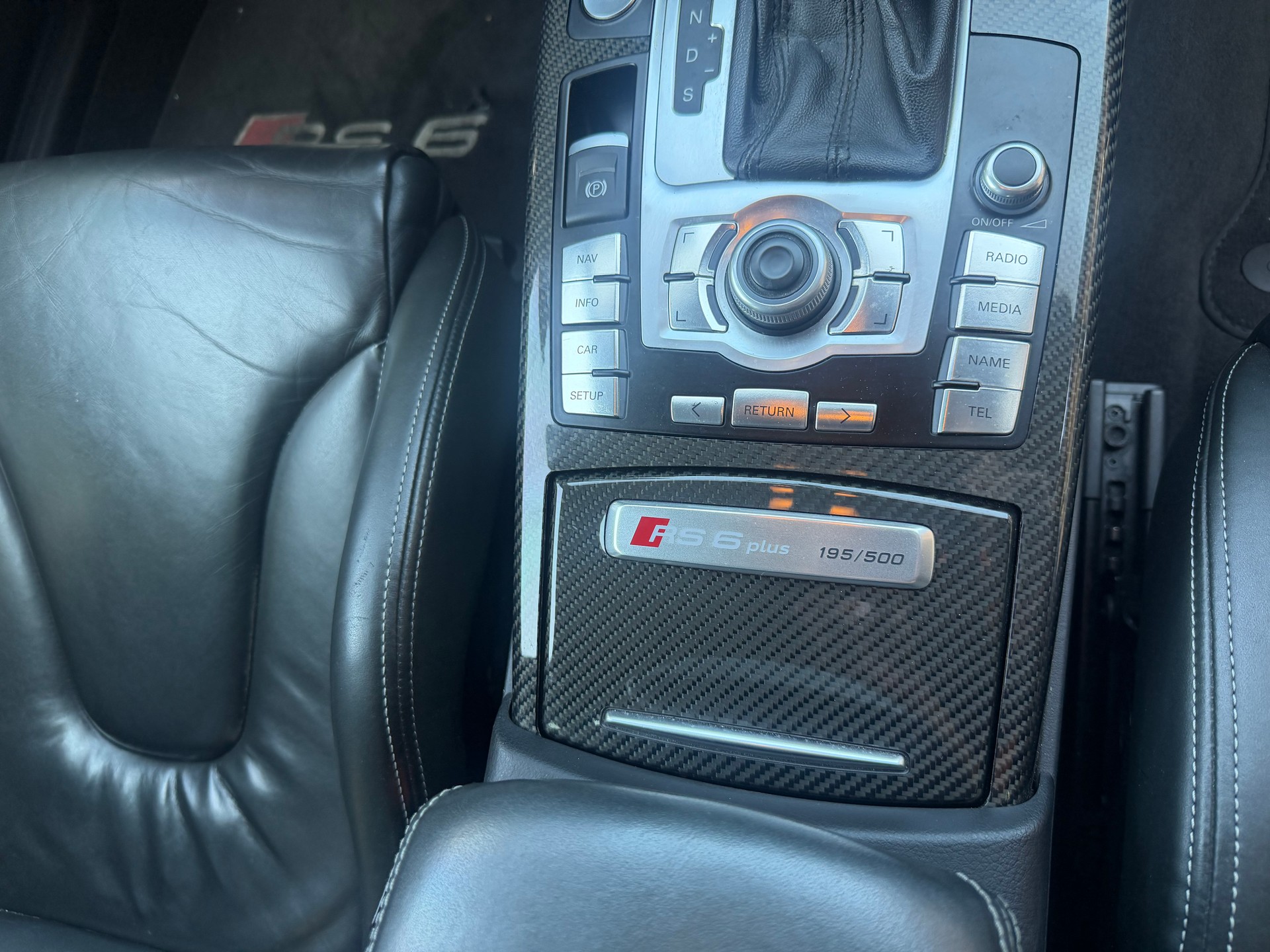 AUDI RS6 Avant 5.0 TFSI V10 quattro tiptronic-image-8