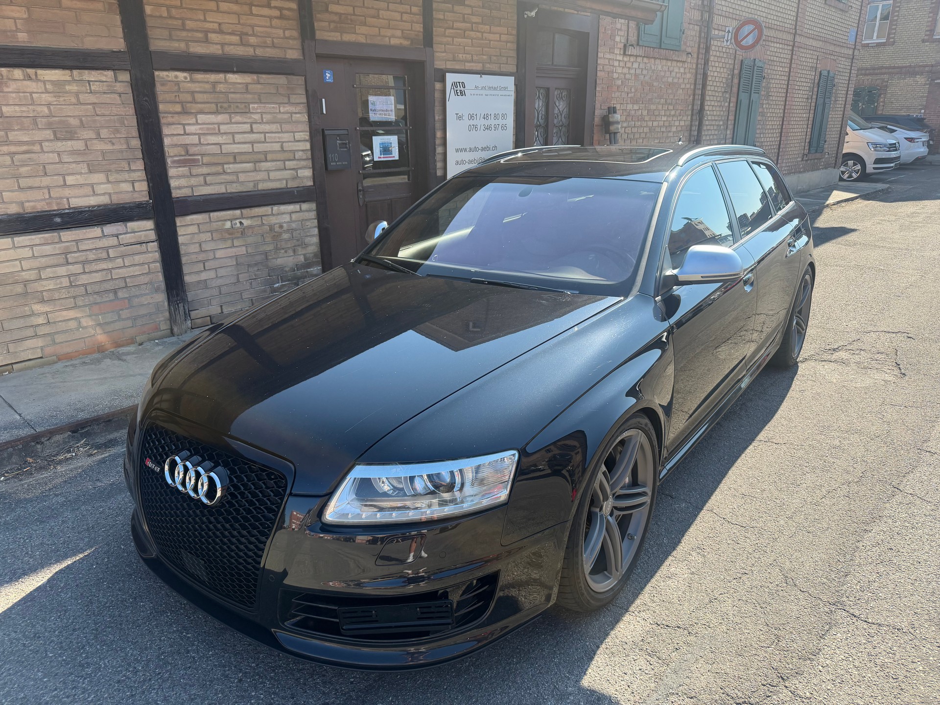 AUDI RS6 Avant 5.0 TFSI V10 quattro tiptronic-image-0