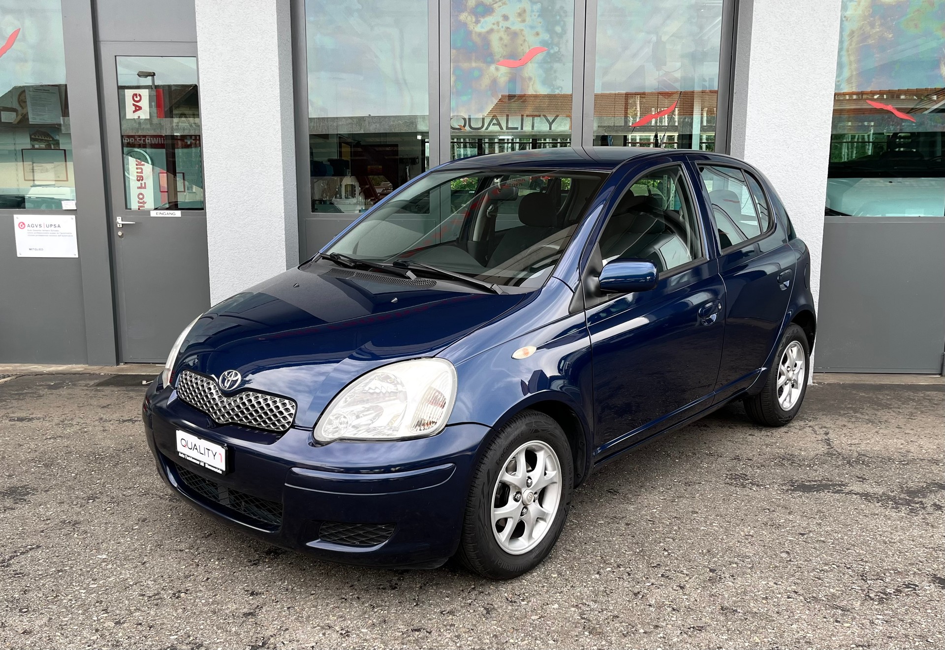 TOYOTA Yaris 1.3 Linea Sol-image-2