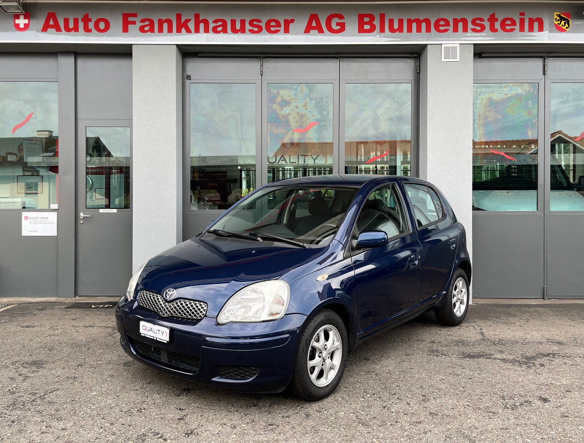 TOYOTA Yaris 1.3 Linea Sol-image-0