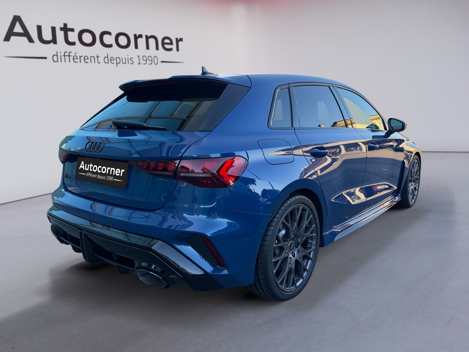 AUDI RS3 Sportback 2.5 TSI quattro S-tronic-image-4