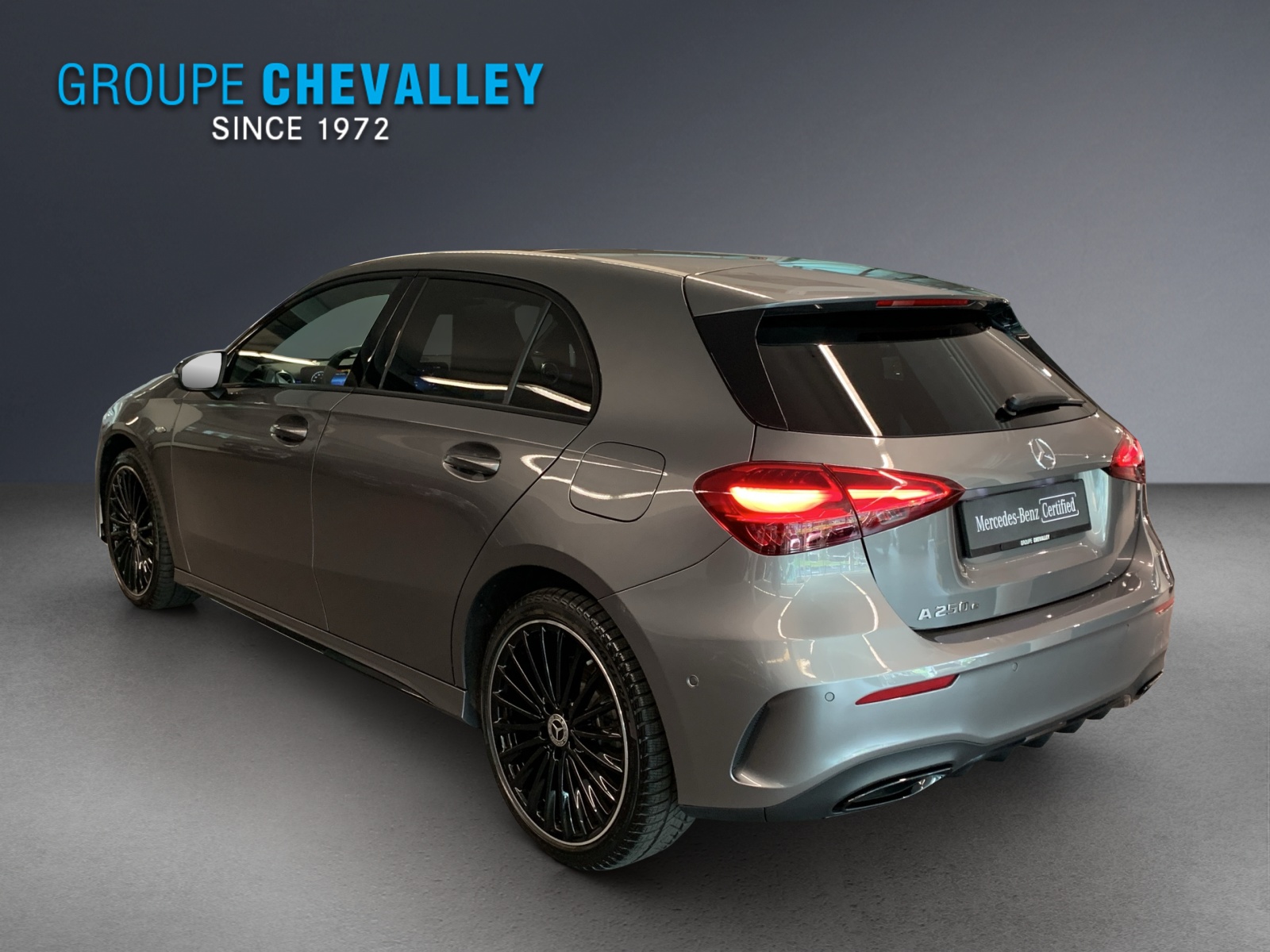 MERCEDES-BENZ A 250 e EQ Star 8G-DCT-image-3