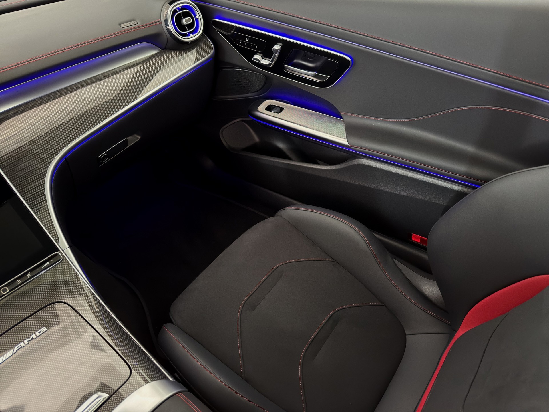 MERCEDES-BENZ CLE 53 Coupé AMG 4Matic+ 9G-Tronic "Performance Sitzpaket-AHK-Pano-Standheiz."-image-27