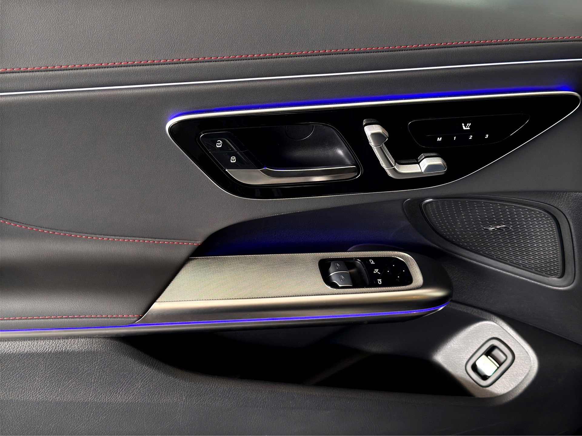 MERCEDES-BENZ CLE 53 Coupé AMG 4Matic+ 9G-Tronic "Performance Sitzpaket-AHK-Pano-Standheiz."-image-11
