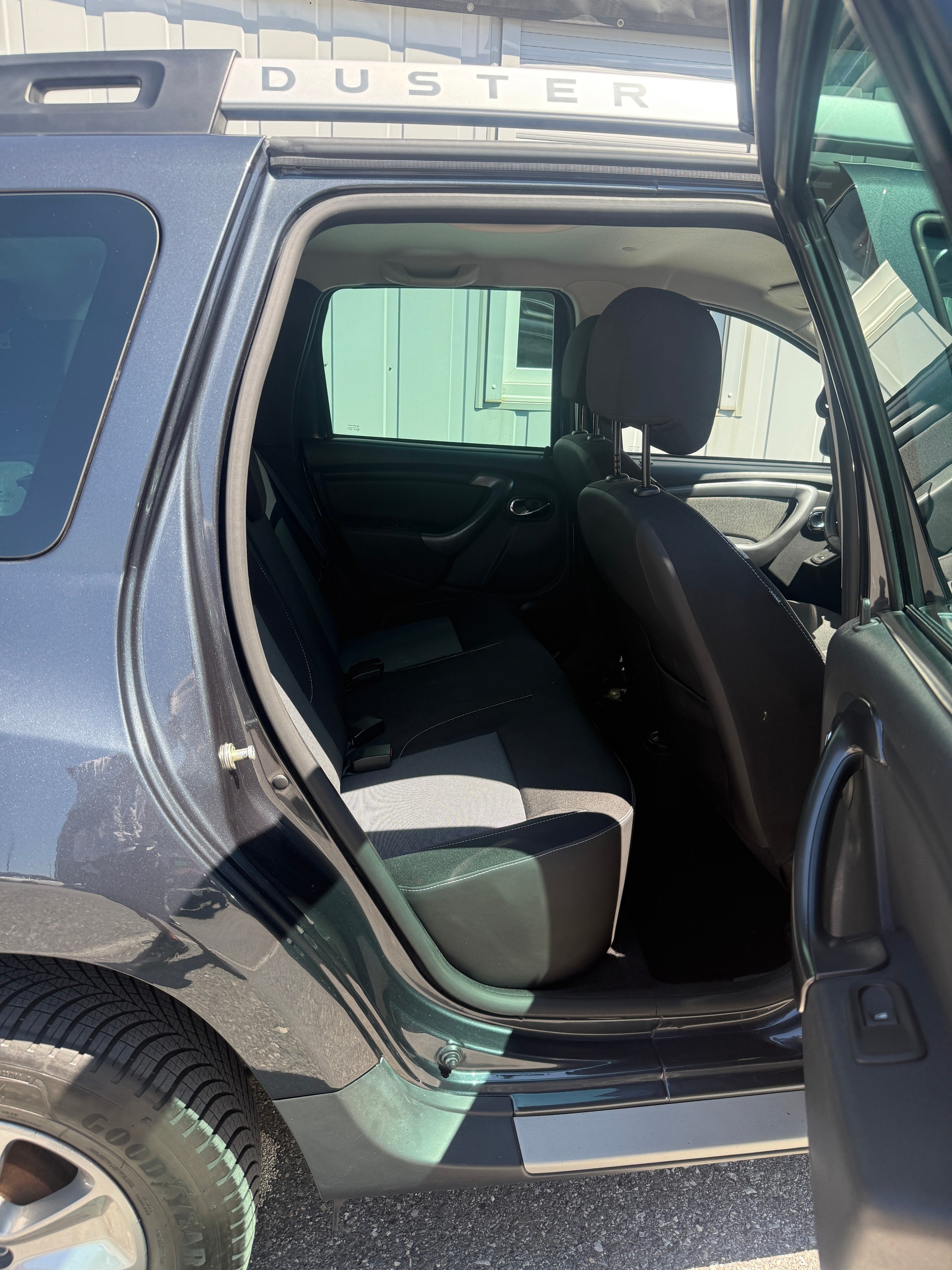 DACIA Duster 1.2 T Privilège 4x4 *ANHÄNGERKUPPLUNG*KLIMA*TEMPOMAT-image-13