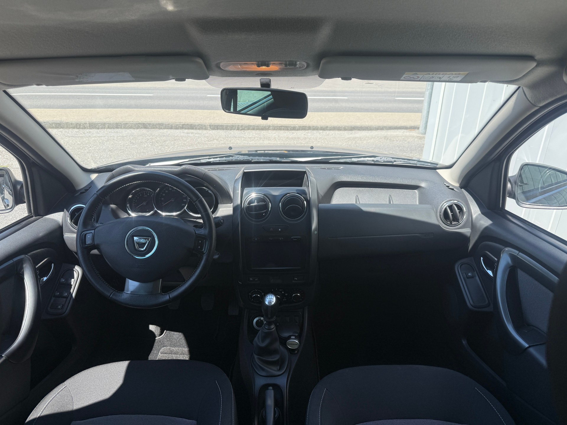 DACIA Duster 1.2 T Privilège 4x4 *ANHÄNGERKUPPLUNG*KLIMA*TEMPOMAT-image-15