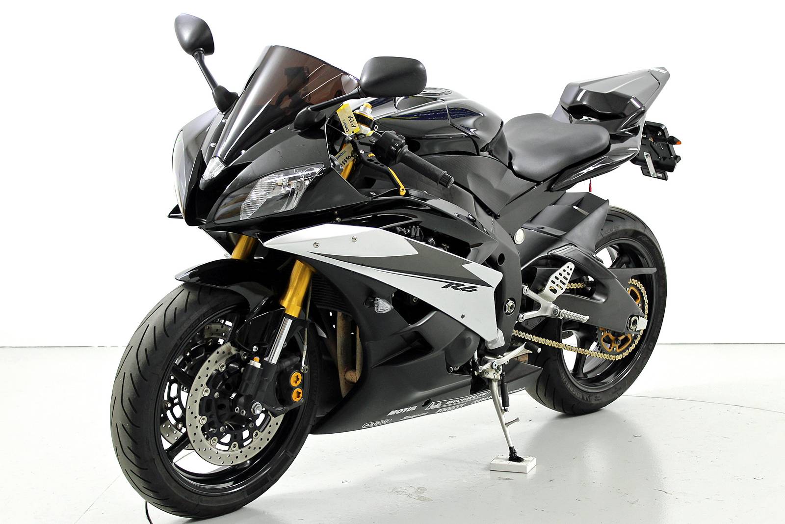 YAMAHA YZF-R6-showroom-element-2