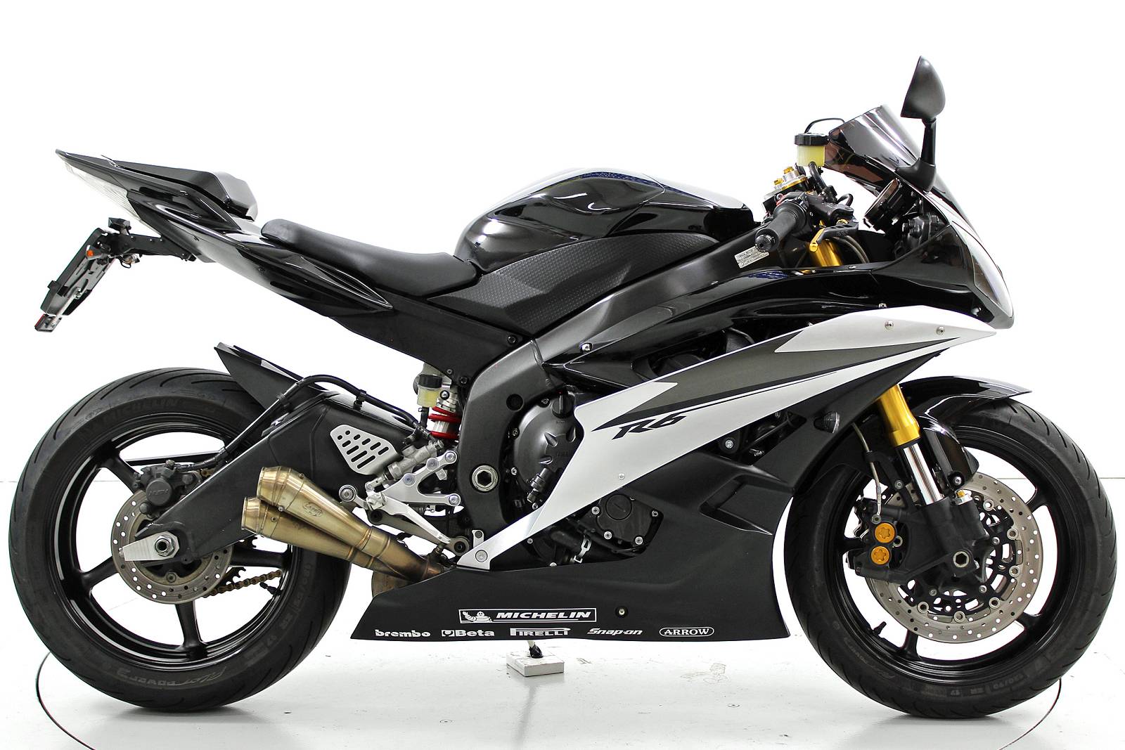 YAMAHA YZF-R6-showroom-element-3