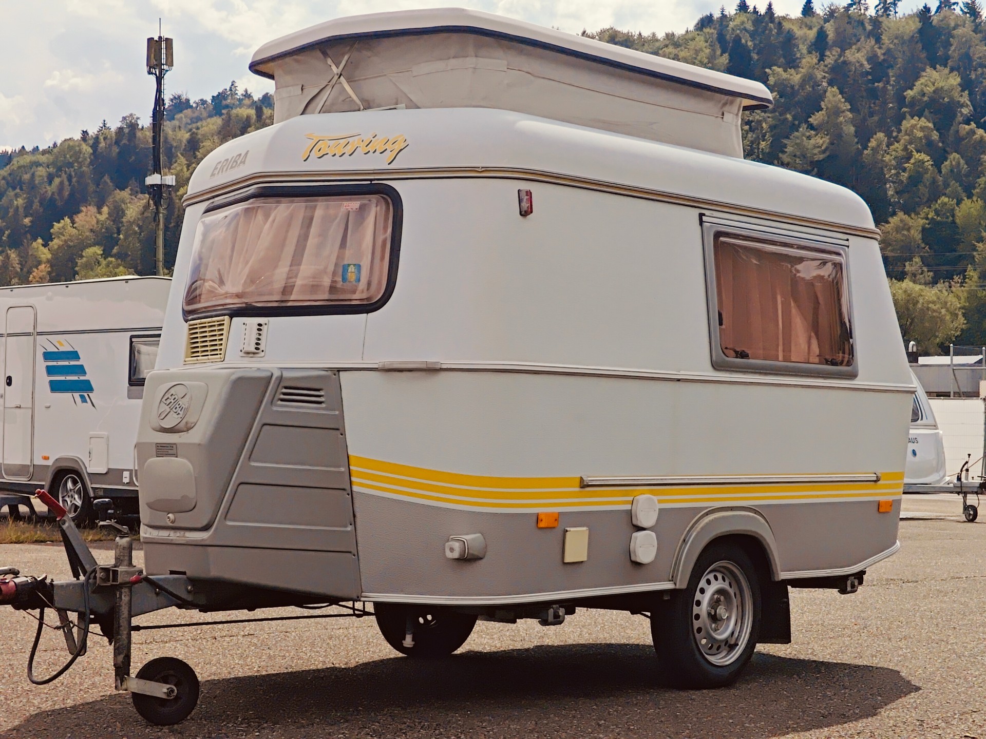 HYMER Eriba Puck 120 -- Top Zustand & Vorzelt-showroom-element-1