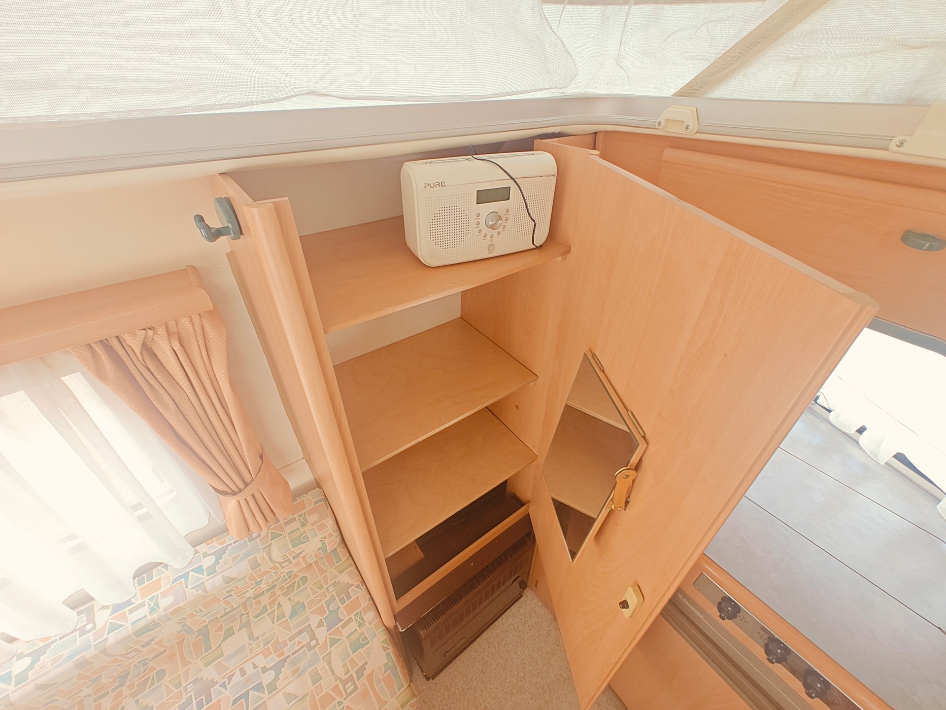 HYMER Eriba Puck 120 -- Top Zustand & Vorzelt-image-16