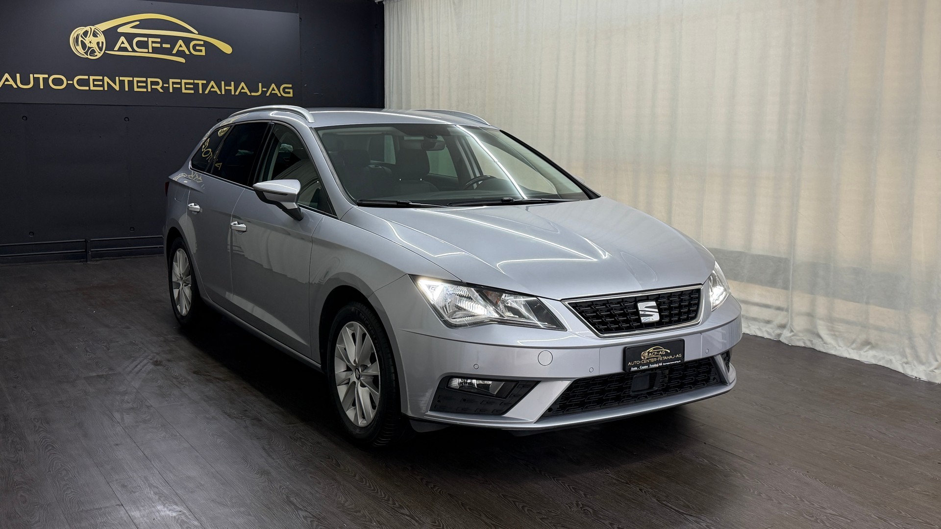 SEAT Leon ST 1.6 TDI CR Style DSG-image-2