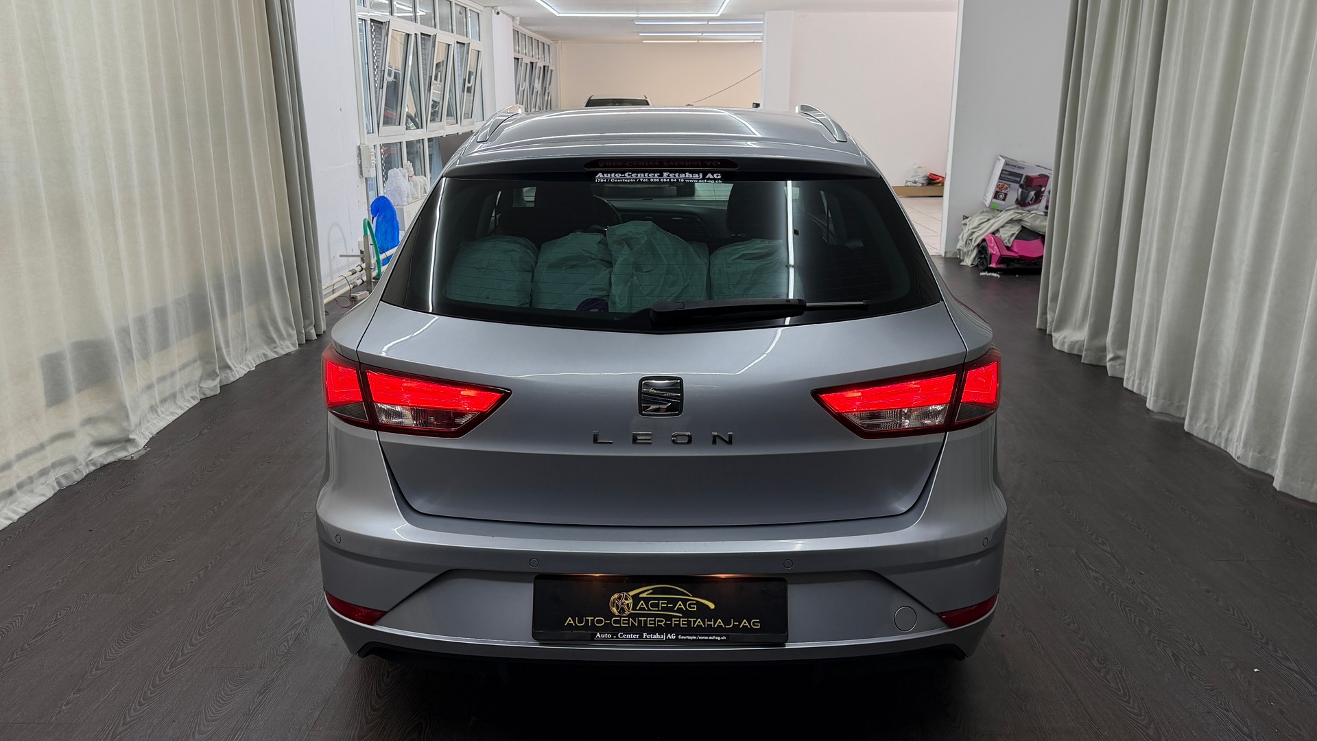 SEAT Leon ST 1.6 TDI CR Style DSG-image-4