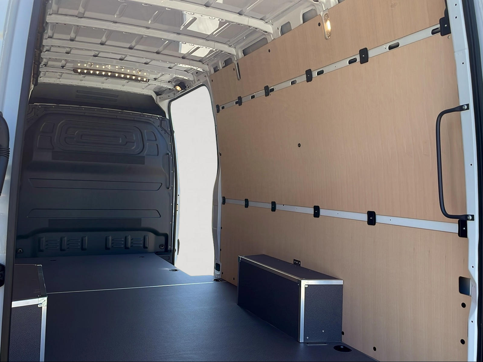 MERCEDES-BENZ Sprinter 317 CDI Lang 9G-TRONIC-image-7