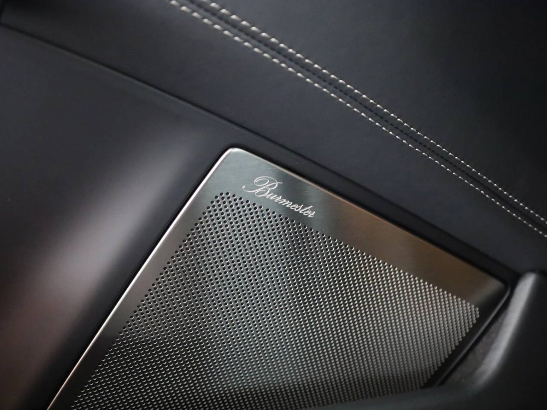 PORSCHE 911 Turbo S Cabriolet-image-14