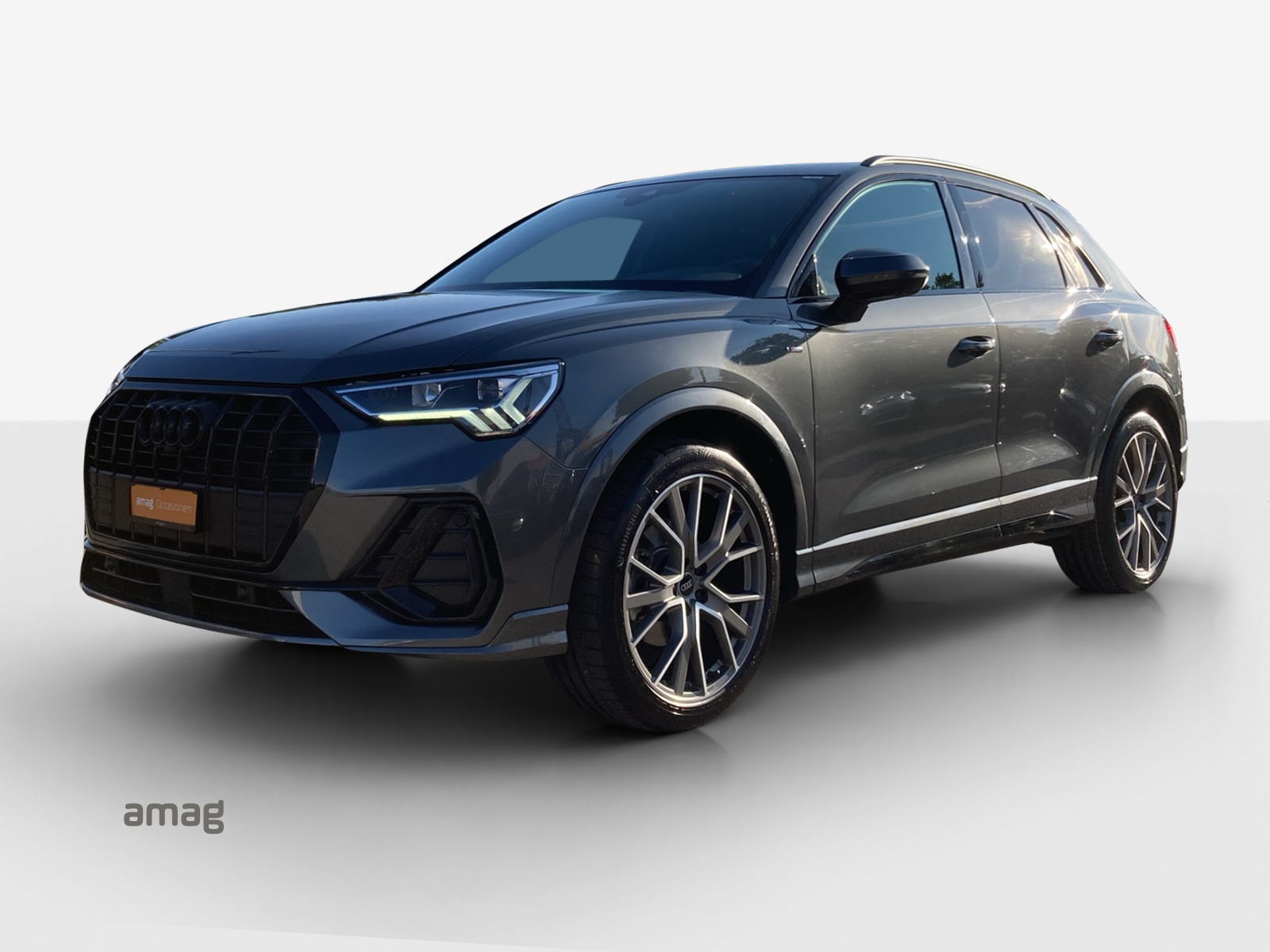 AUDI Q3 35 TFSI S line Attraction S-tronic-image-0