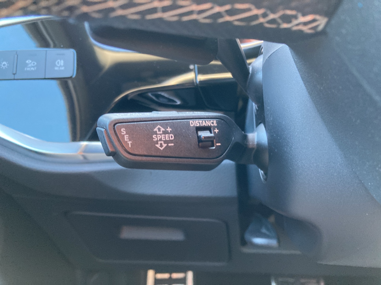 AUDI Q3 35 TFSI S line Attraction S-tronic-image-15