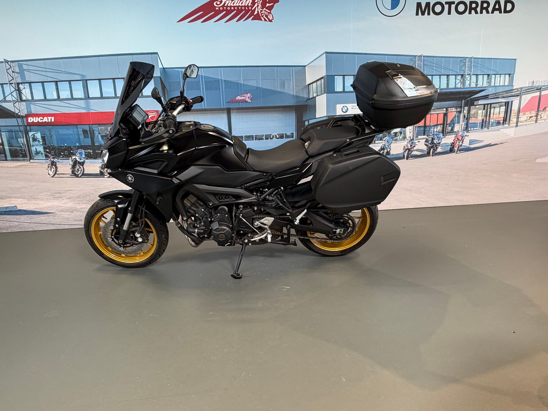YAMAHA Tracer 900 ABS-showroom-element-2