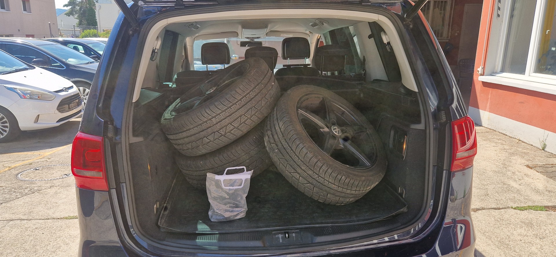 VW Sharan 2.0 TDI BlueMotion Technology Cup DSG-image-9