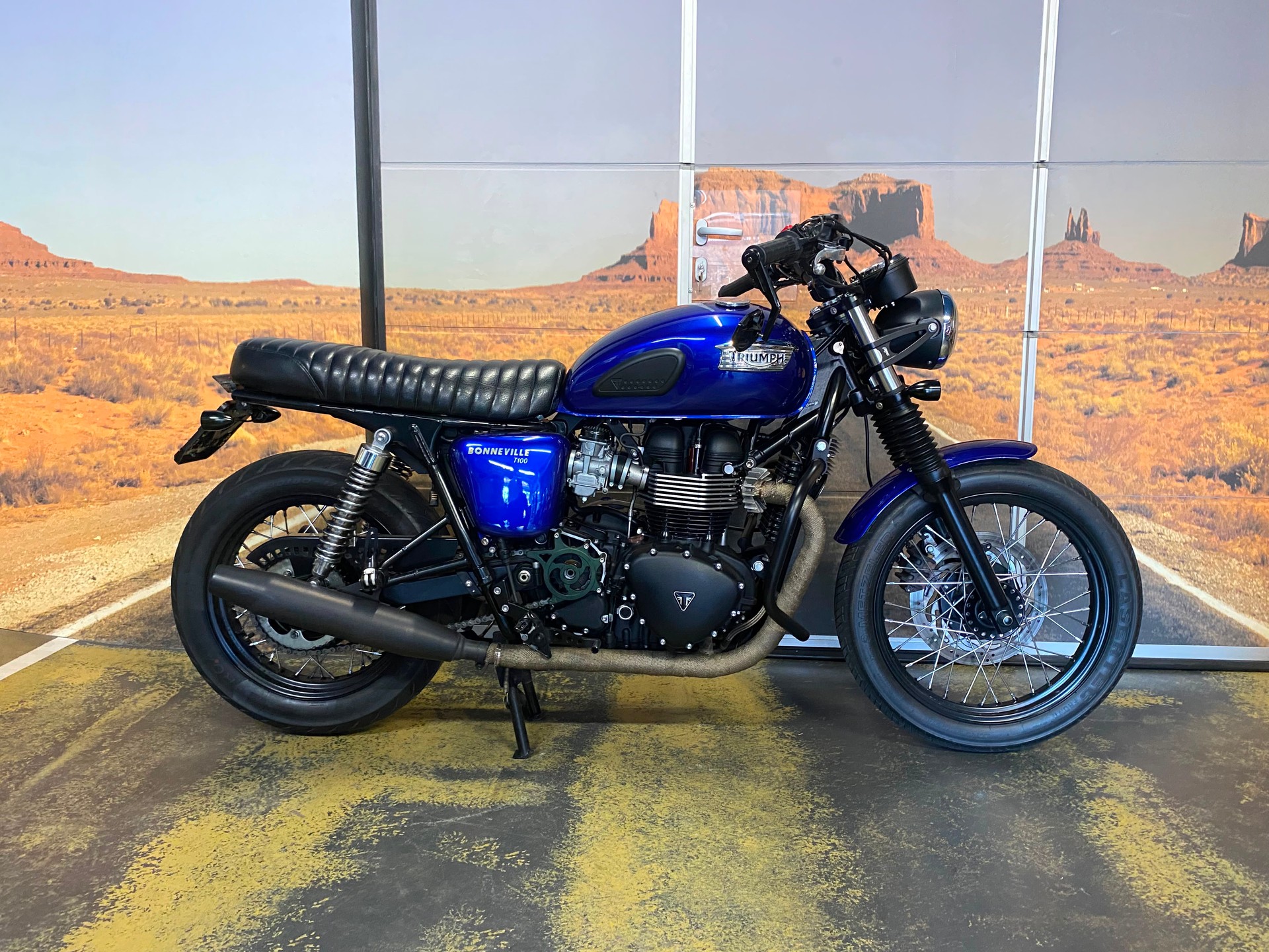 TRIUMPH Bonneville 900 i T 100