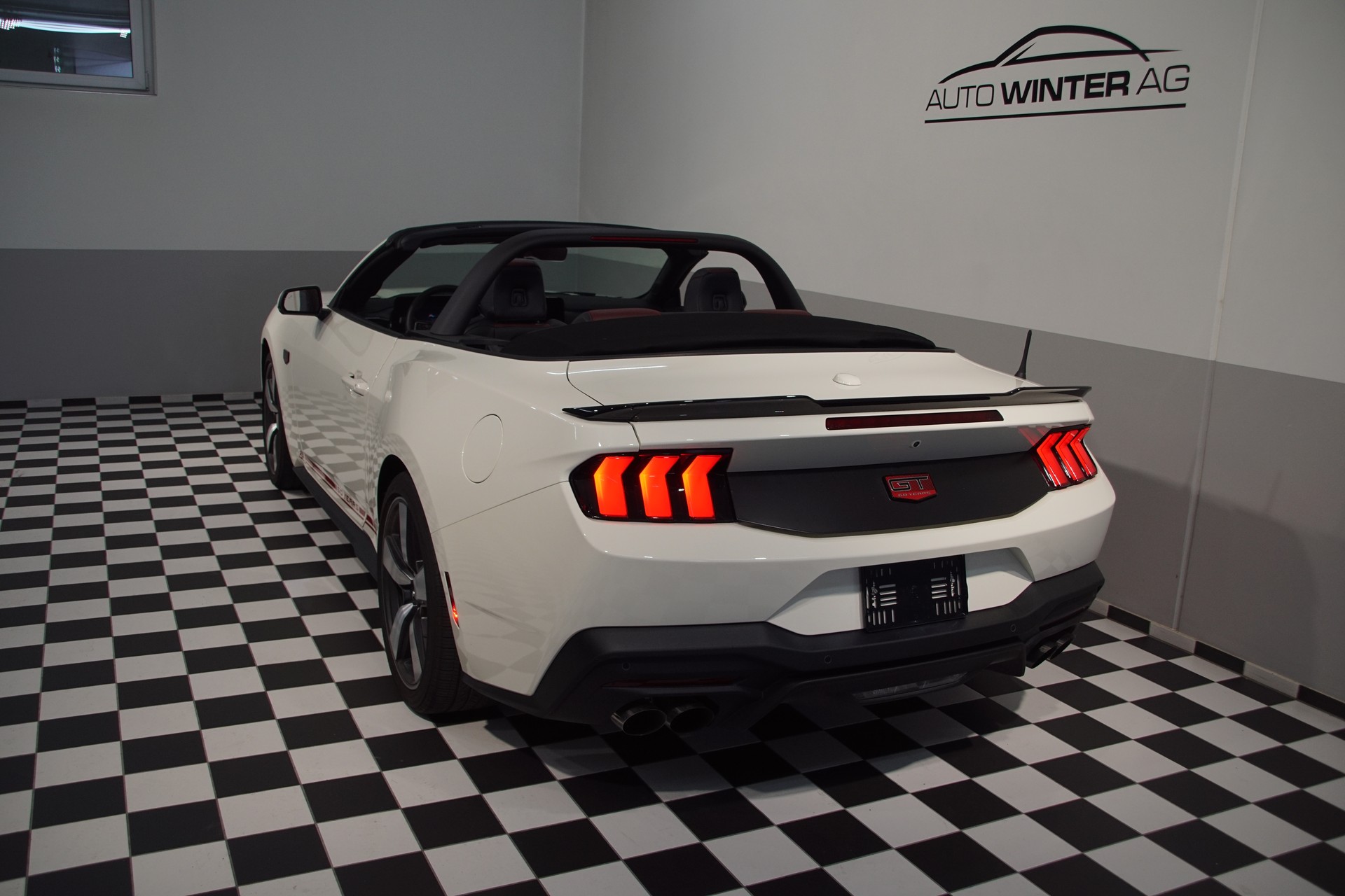 FORD Mustang GT 5.0 60th Anniversary-image-9