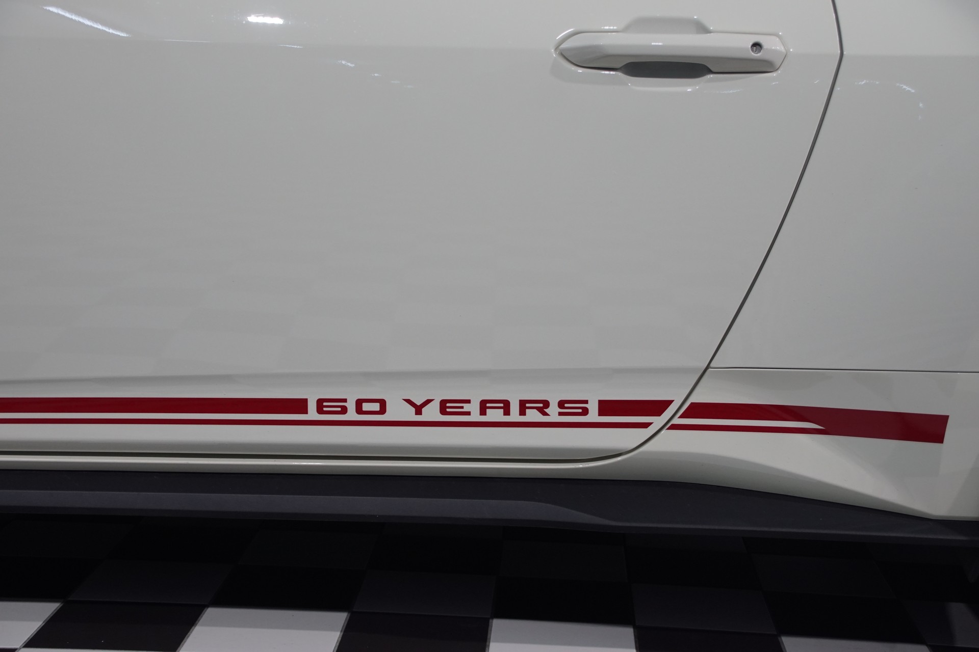 FORD Mustang GT 5.0 60th Anniversary-image-14