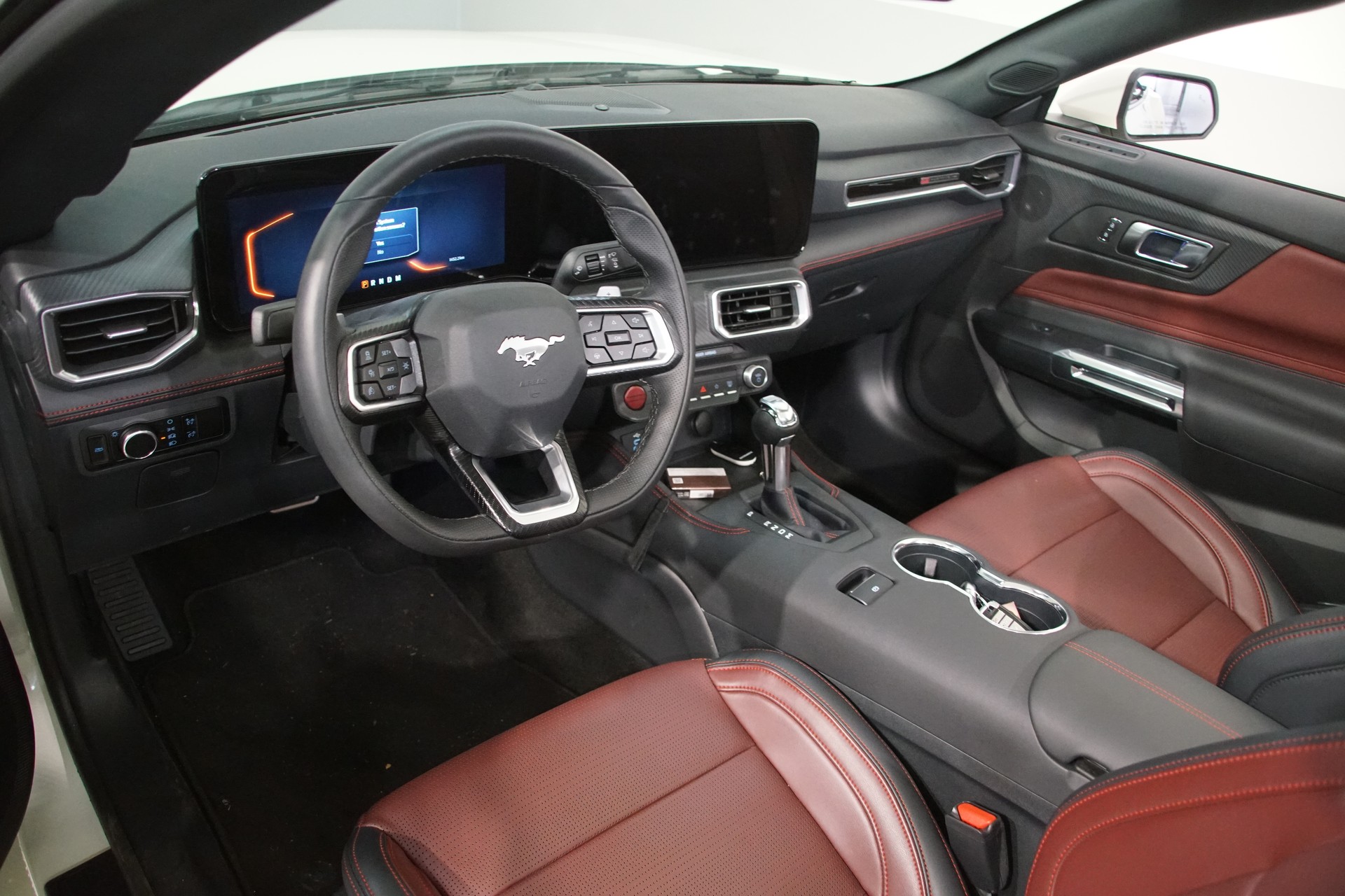 FORD Mustang GT 5.0 60th Anniversary-image-15