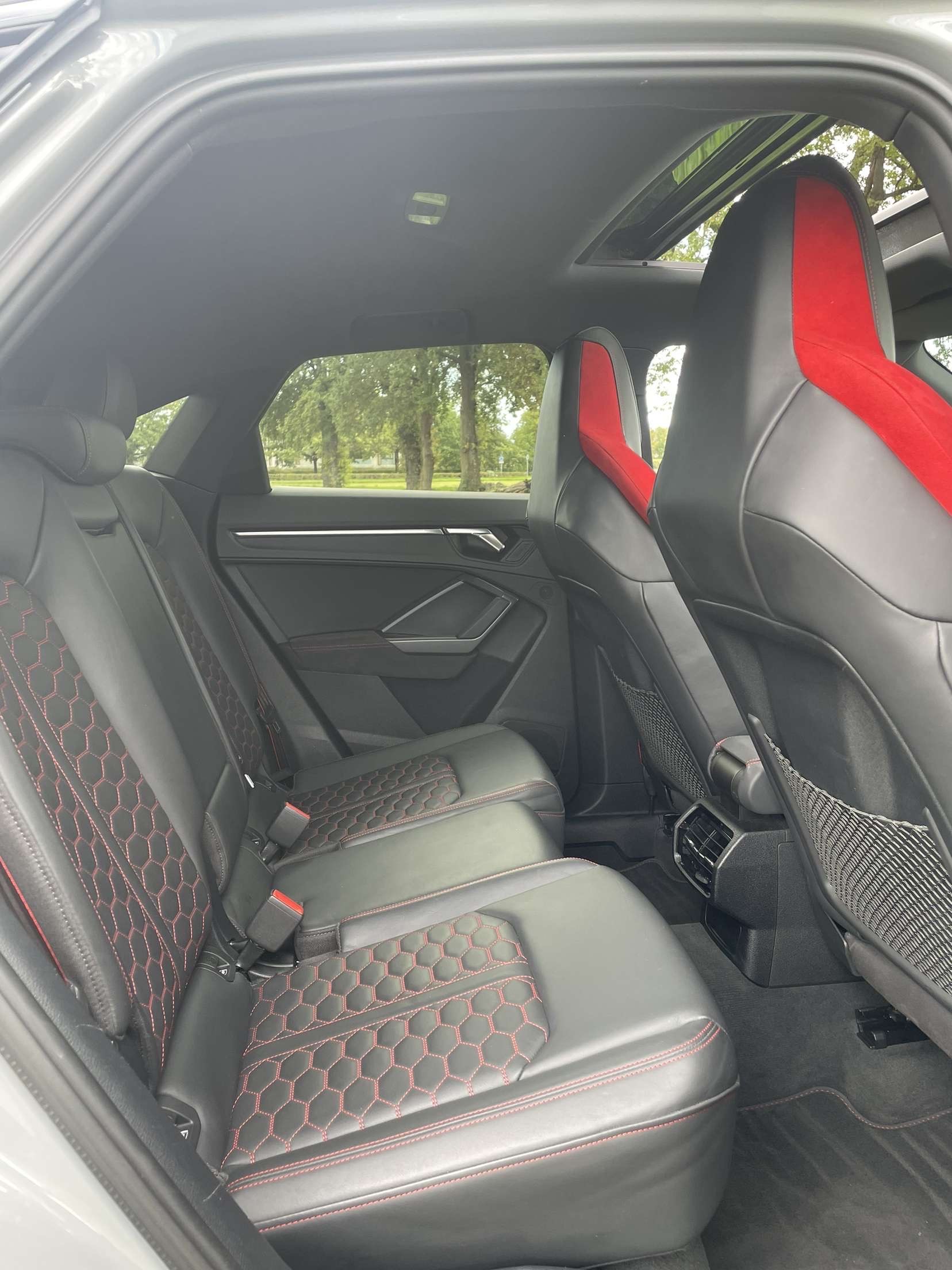 AUDI RS Q3 Sportback quattro S tronic-image-11