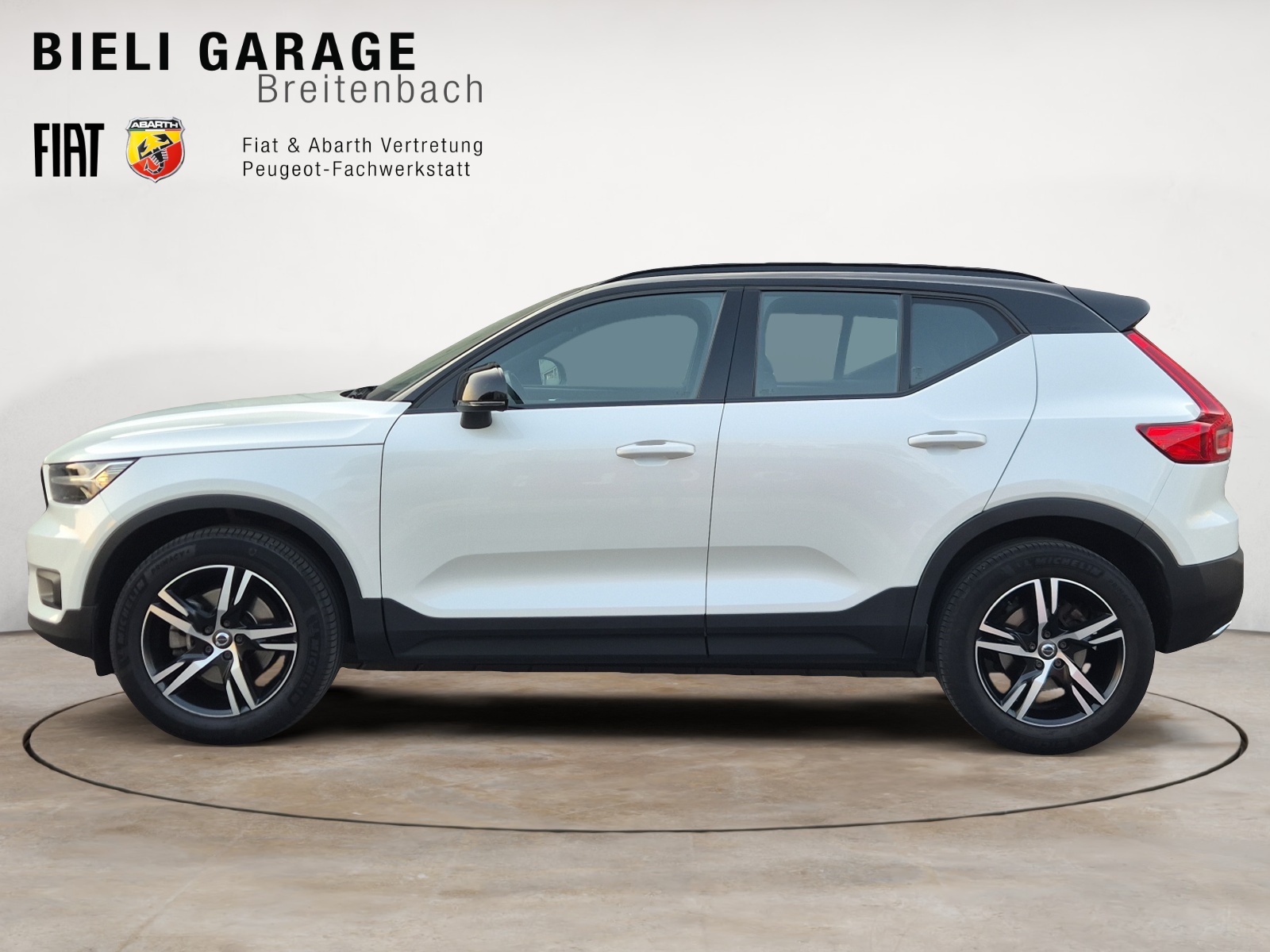 VOLVO XC40 T4 AWD R-Design Geartronic-image-1