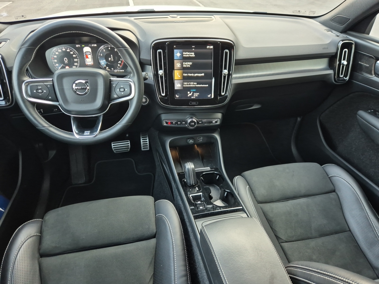 VOLVO XC40 T4 AWD R-Design Geartronic-image-8