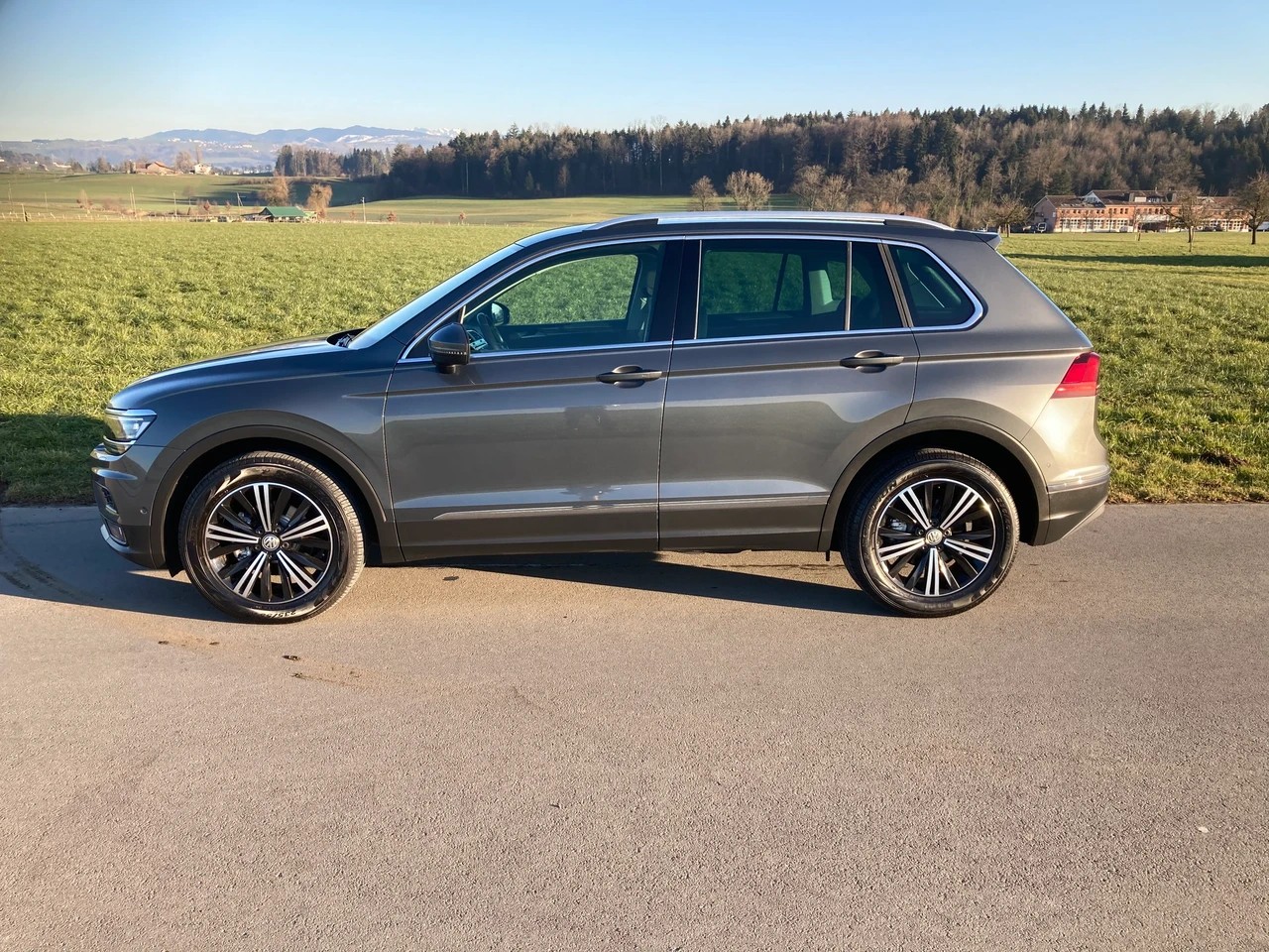 VW Tiguan 2.0 TDI SCR Highline4Motion DSG-image-4