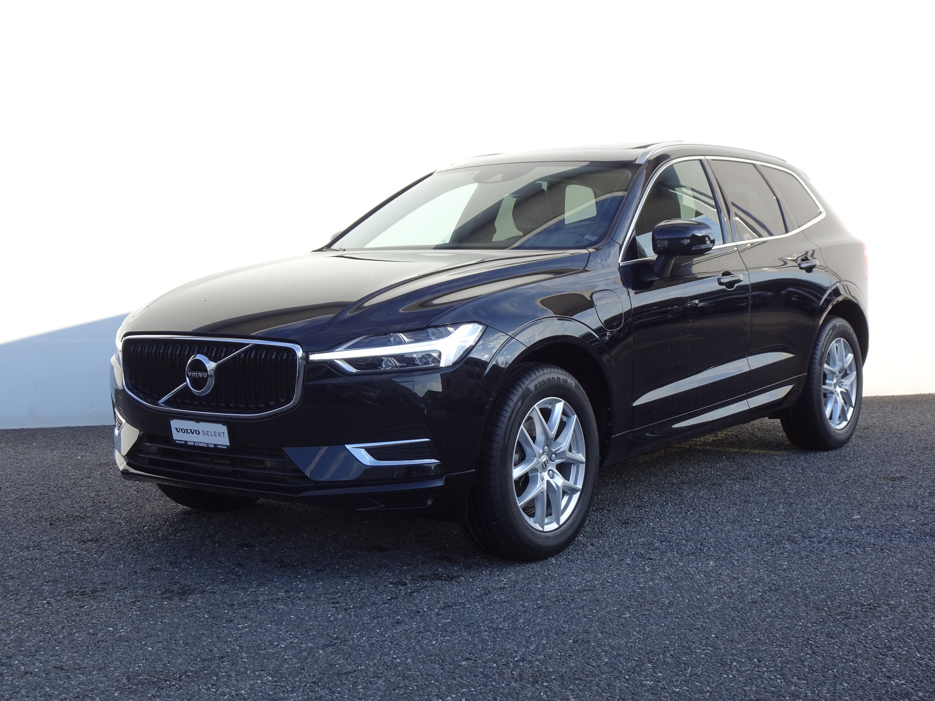 VOLVO XC60 2.0 T8 TE Momentum eAWD-image-0
