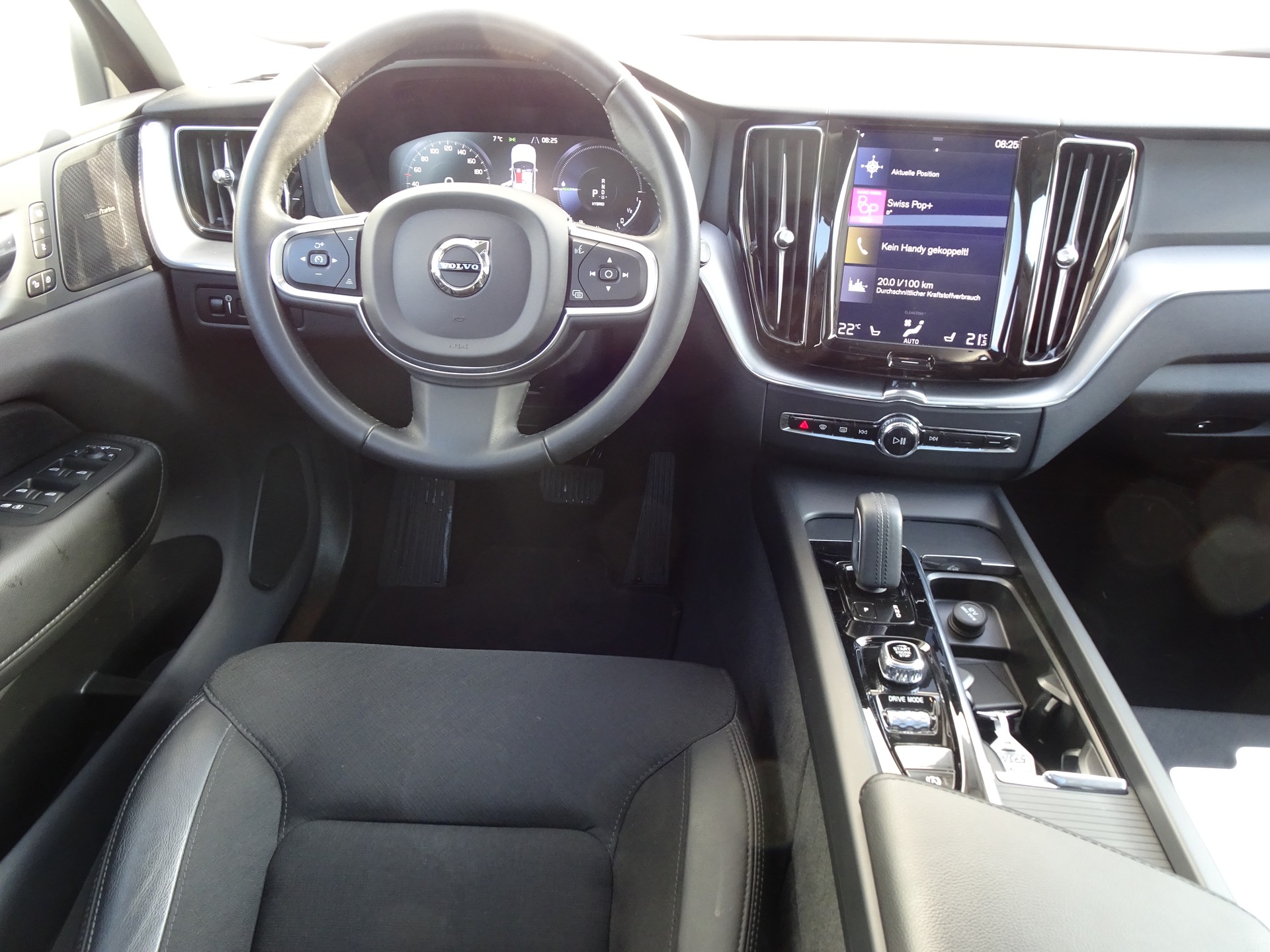 VOLVO XC60 2.0 T8 TE Momentum eAWD-image-7