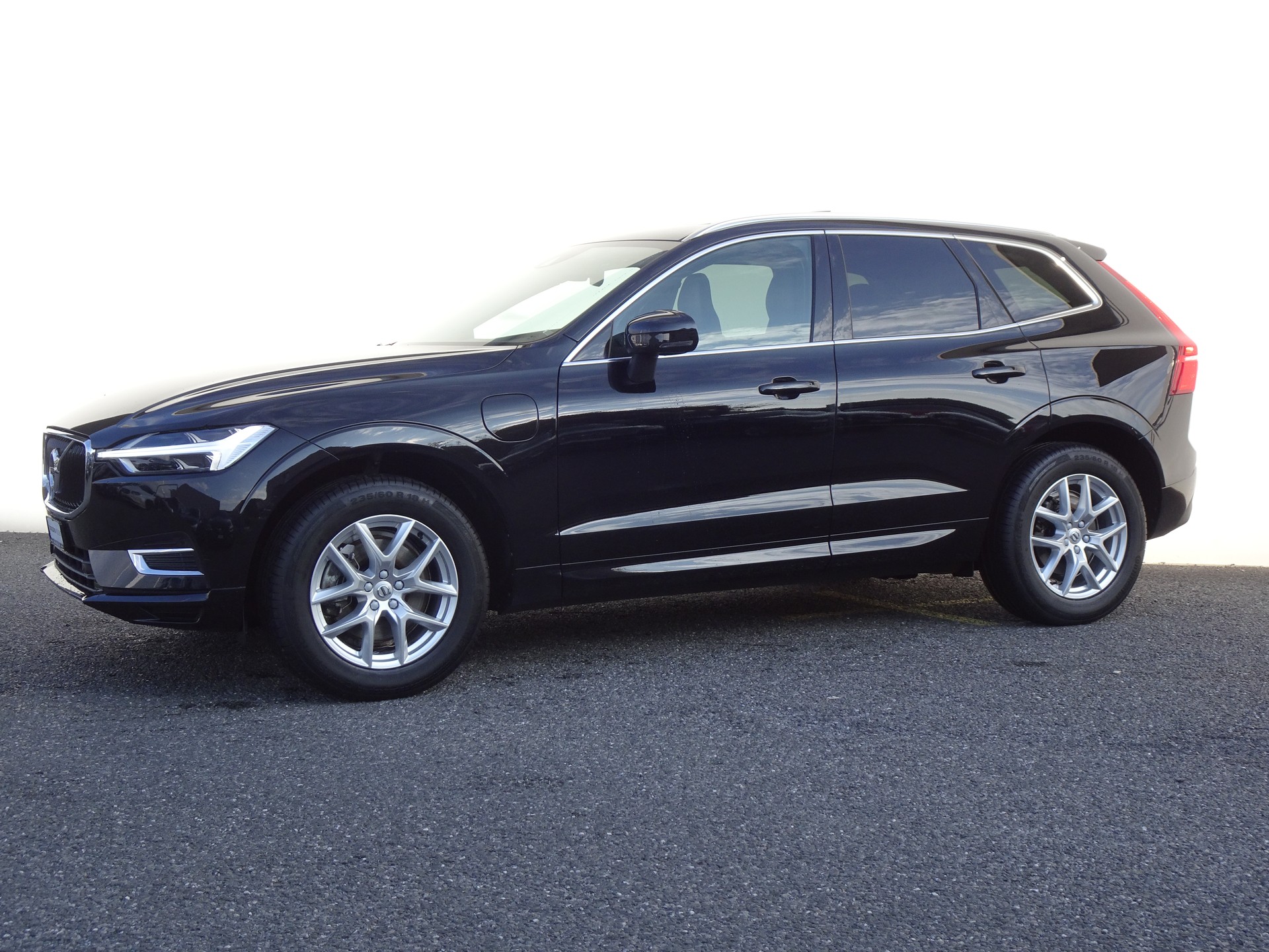 VOLVO XC60 2.0 T8 TE Momentum eAWD-image-2