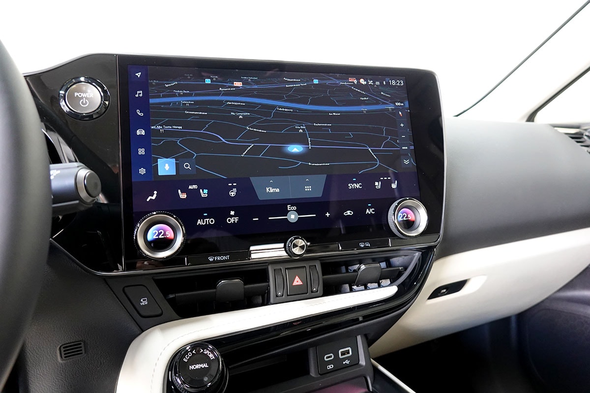 LEXUS NX 450h+ E-FOUR Comfort-image-9
