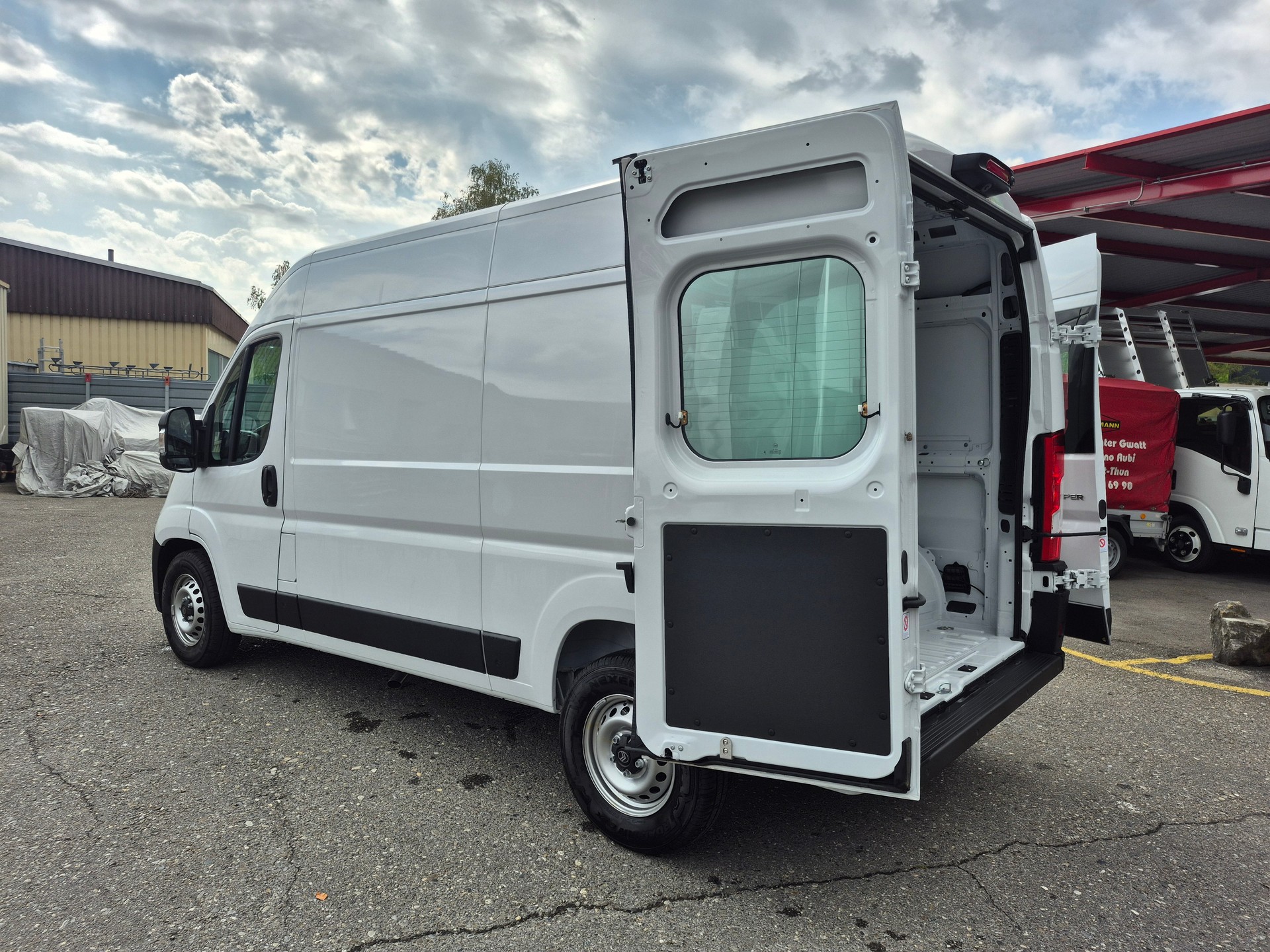 CITROEN Jumper 35 2.2 BlueHDi 140 L2H2-image-10