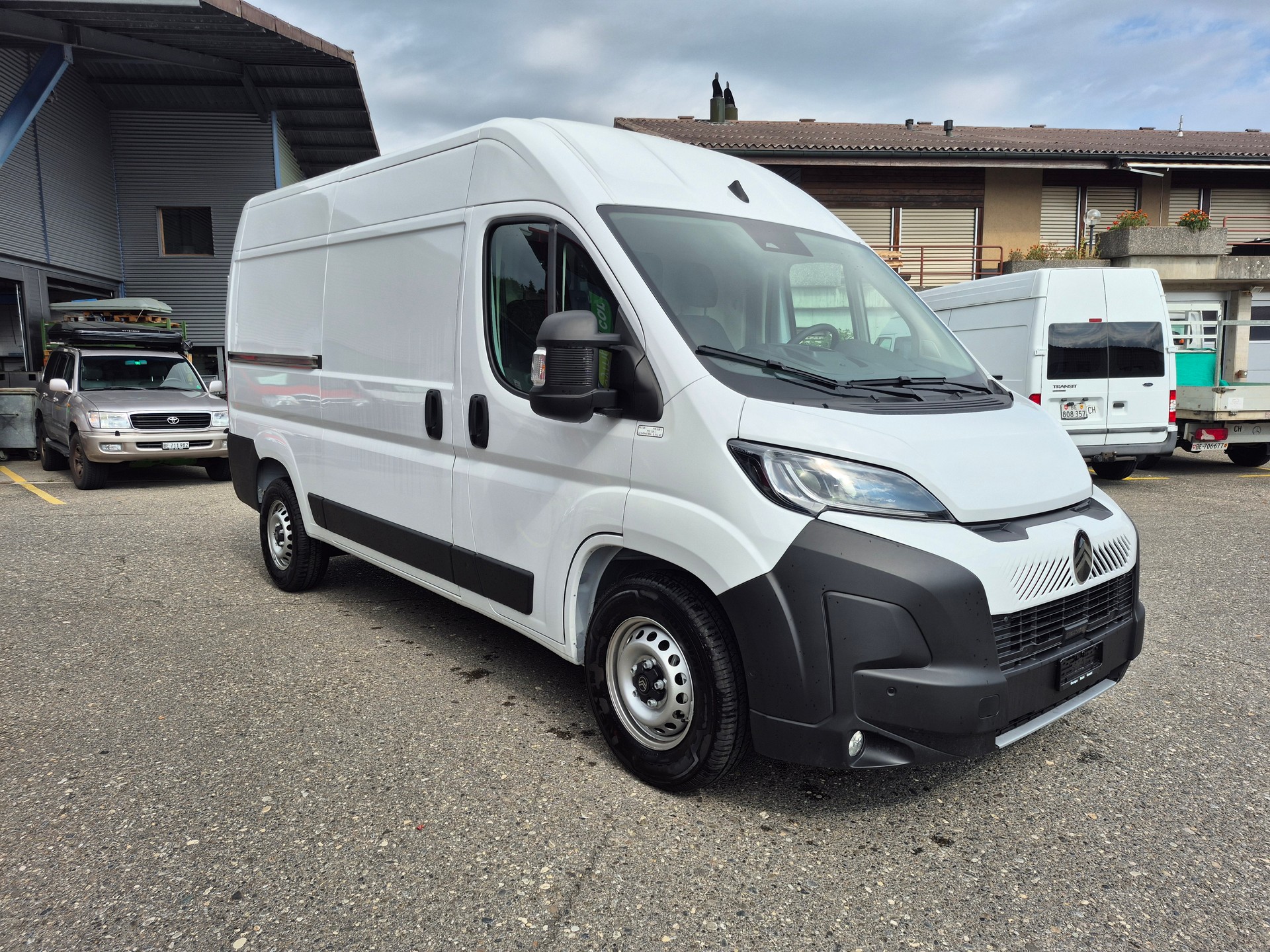 CITROEN Jumper 35 2.2 BlueHDi 140 L2H2-image-2