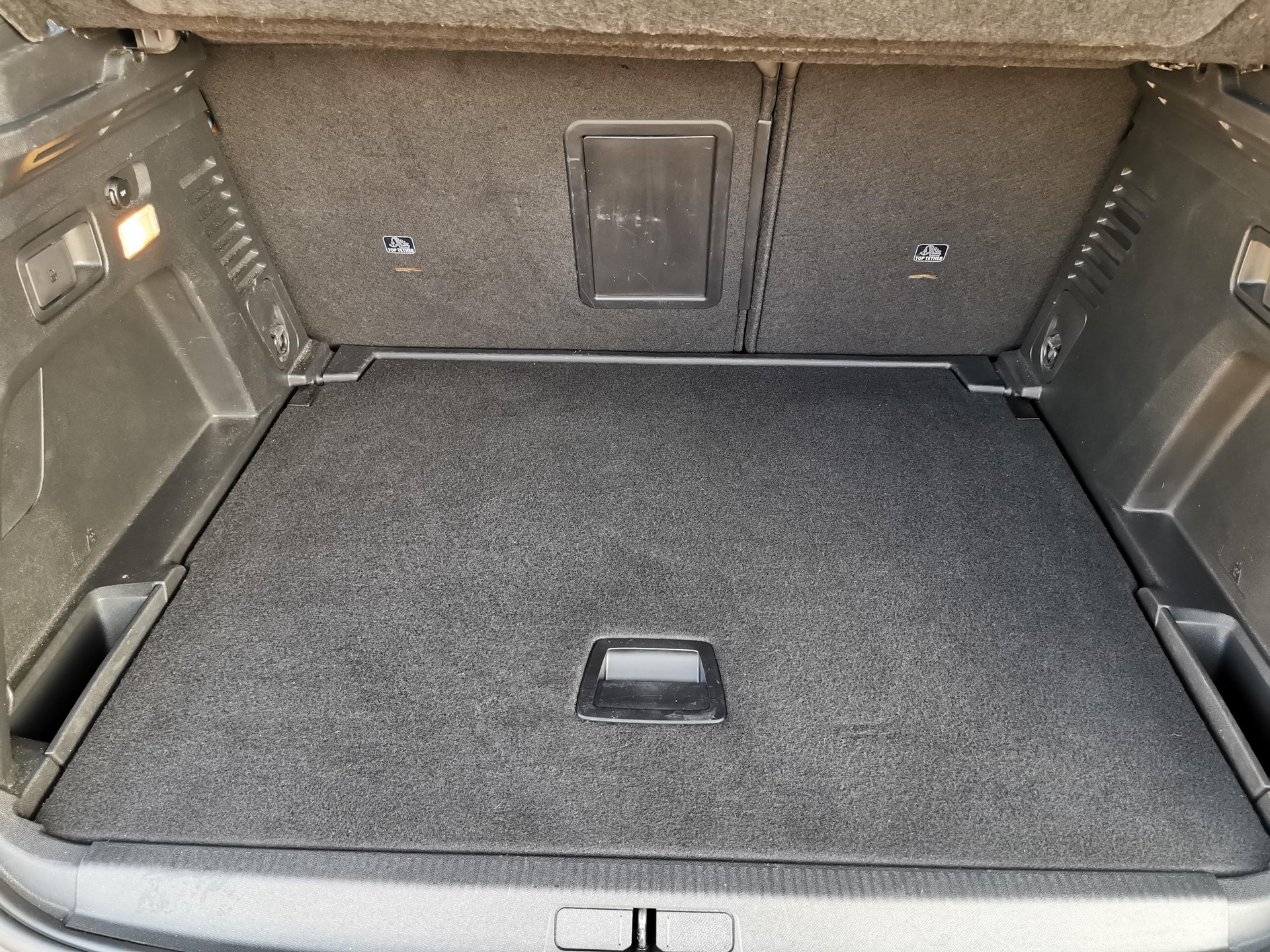 PEUGEOT 3008 1.2 PureTech Allure Pack-image-11