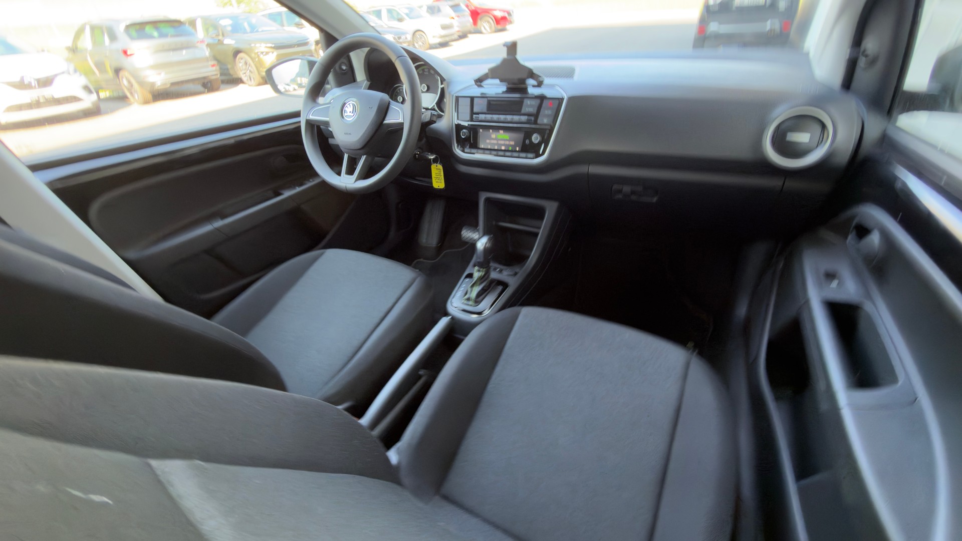 SKODA Citigo-e iV Ambition-image-9