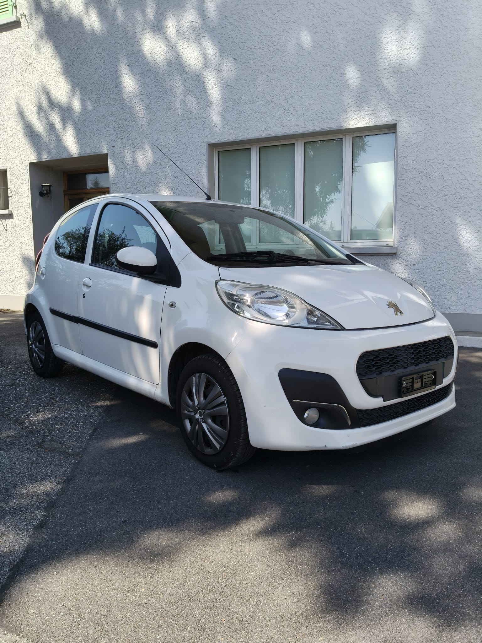 PEUGEOT 107 1.0 Active-image-0