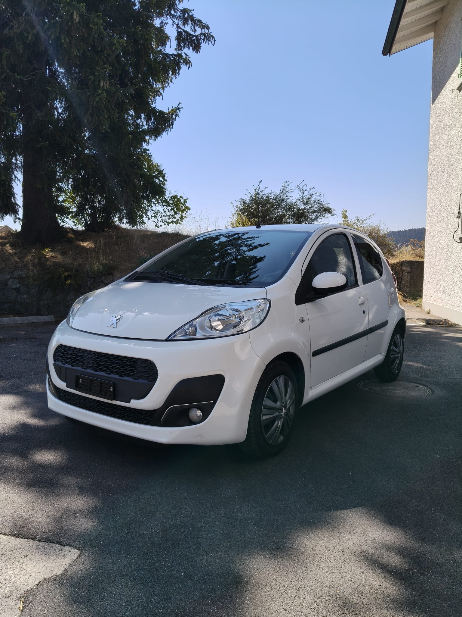 PEUGEOT 107 1.0 Active-image-2