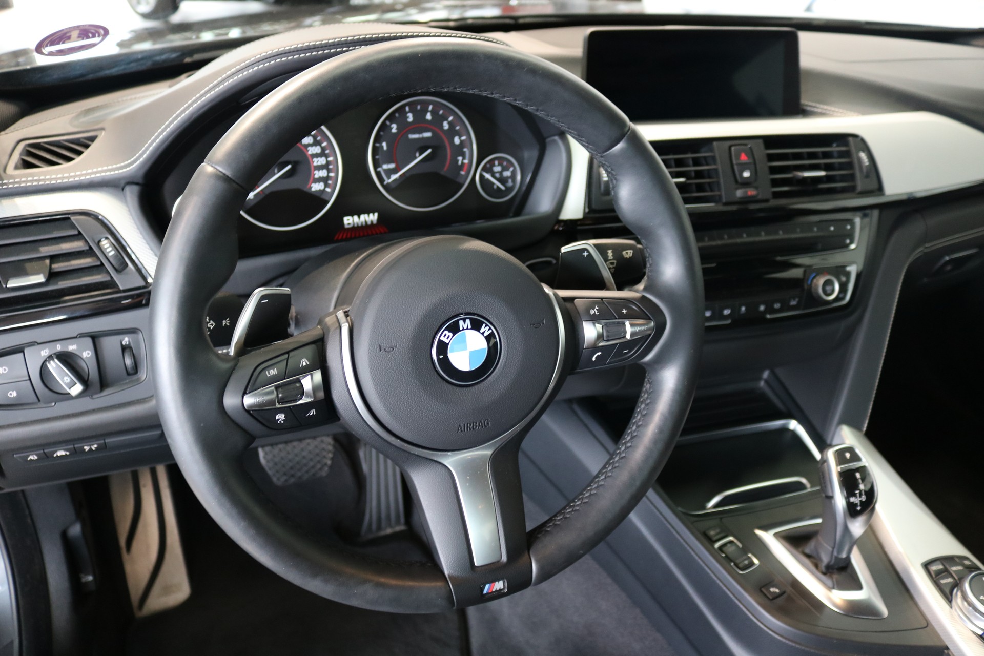 BMW 435i Coupé xDrive M Sport Steptronic-image-2