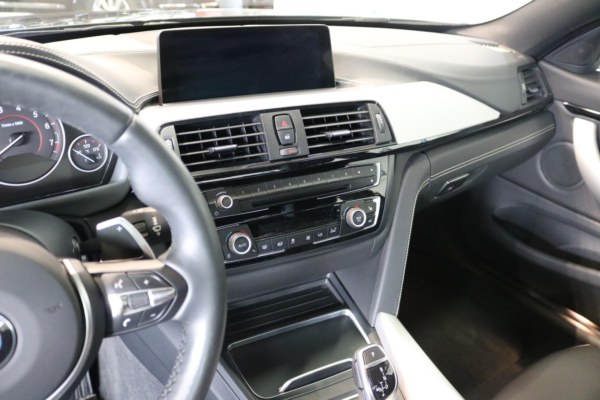 BMW 435i Coupé xDrive M Sport Steptronic-image-40